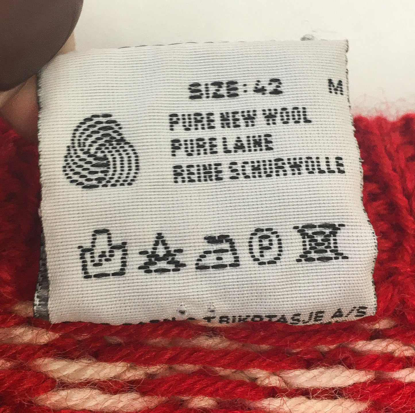 Vintage Dale of Norway Cream Red Pointsetta Fair Isle Pure Wool Nordic Sweater, Unisex Sz. L/XL