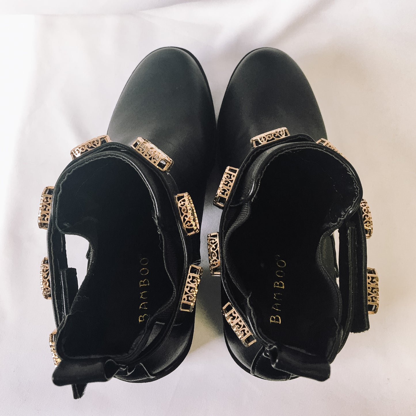 Bamboo Black Vista 14, Bejeweled Chelsea Booties, Sz. 6