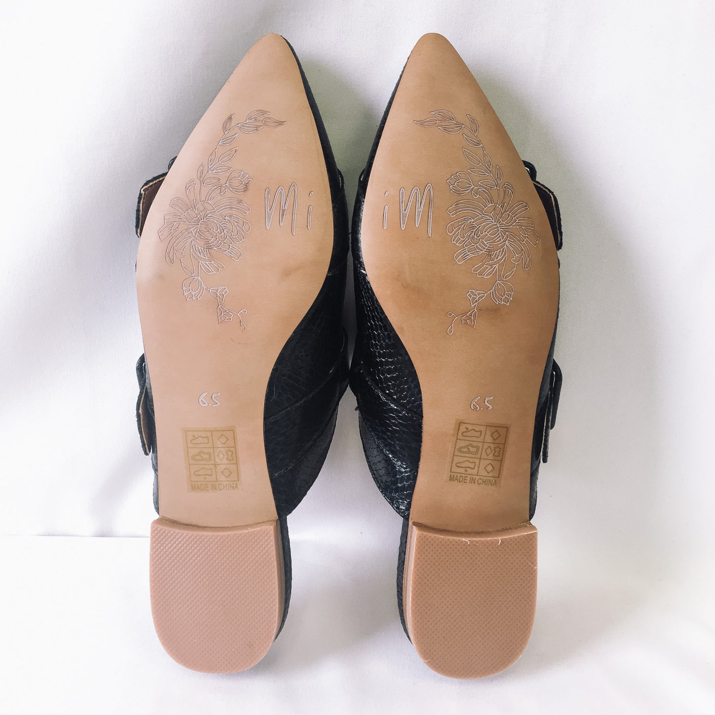 MI,IM by Miracle Miles Navy Hannah Genuine Leather Pointed-Toe Shoe with Box, Women's Sz. 6.5