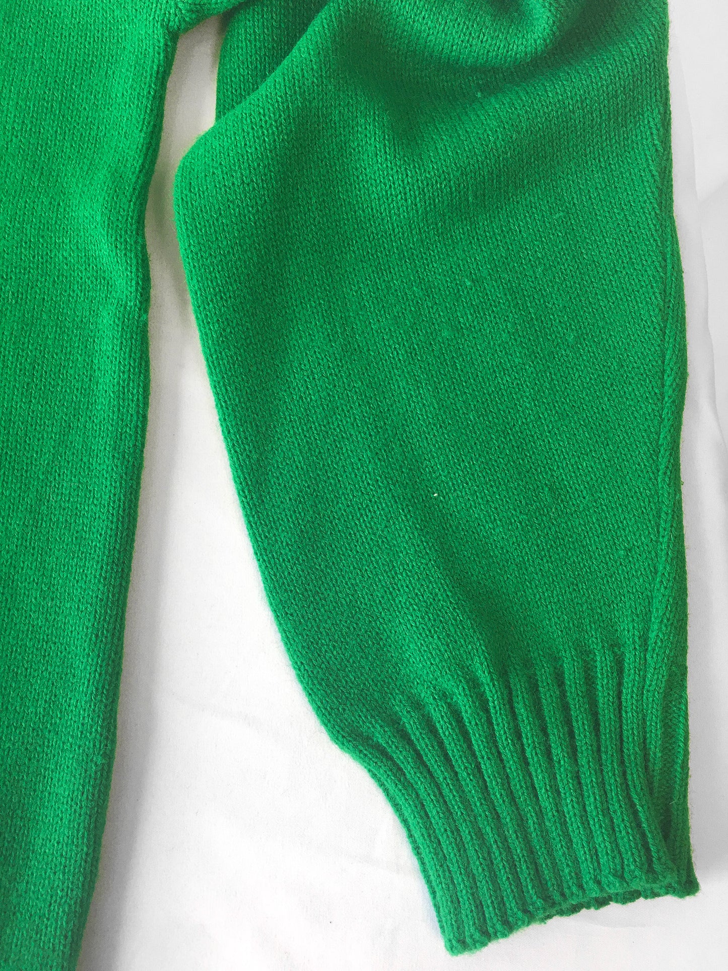 Vintage UND Fighting Sioux Green/White Logo Sweater, Women's Sz. XS/S