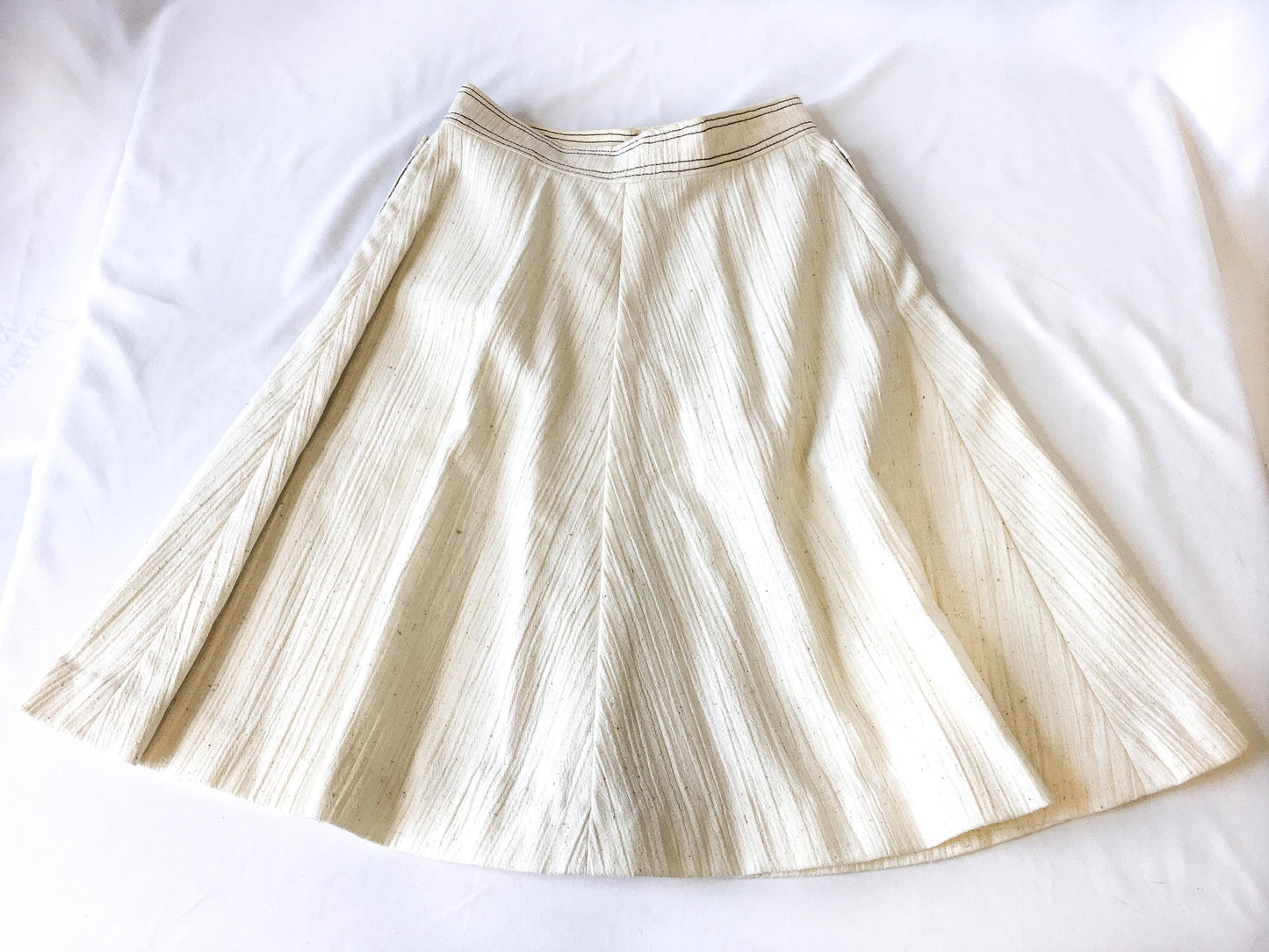 Vintage Handmade Cream/Off-White Speckled Button Midi Skirt with Woven Pocket Detail, Approx. Sz. S, Waist Sz. 25"