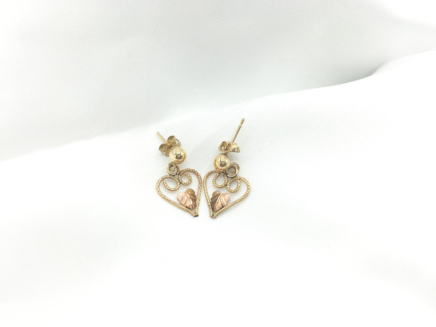 Black Hills Gold 10K Gold Heart Dangle Earrings
