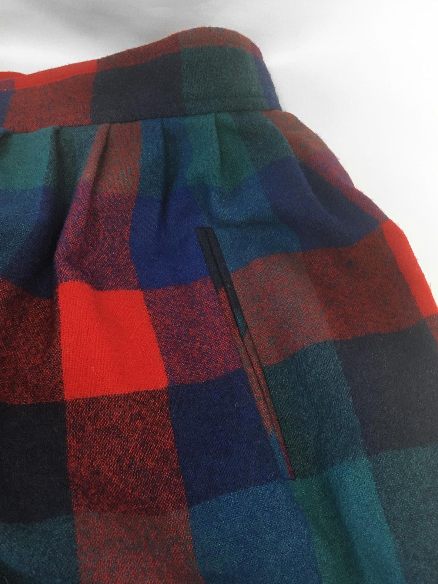 Vintage 80s Pendleton Red and Blue Checkered Pattern Wool Skirt, Vintage Sz. 14, 29" Waist