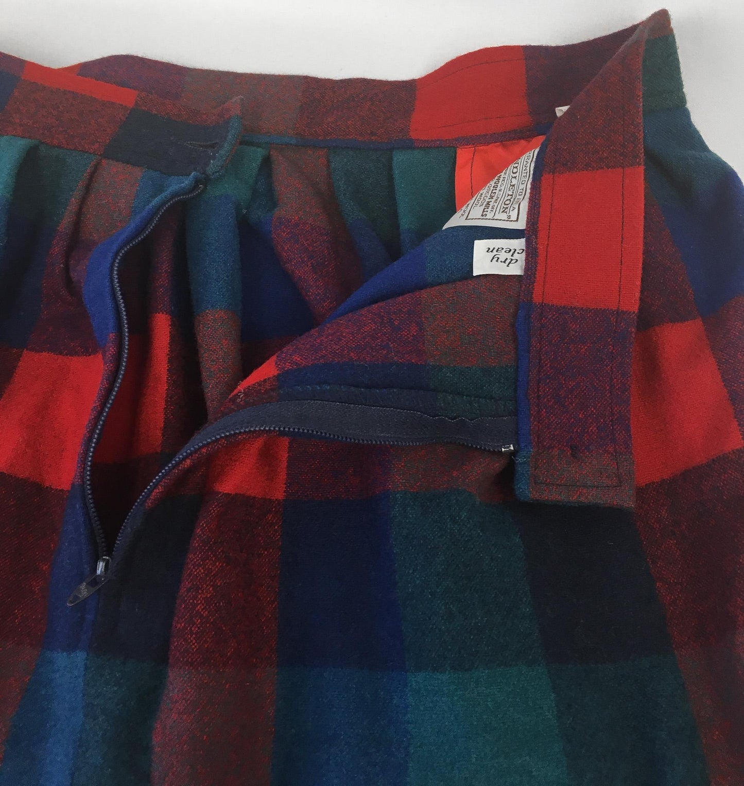 Vintage 80s Pendleton Red and Blue Checkered Pattern Wool Skirt, Vintage Sz. 14, 29" Waist