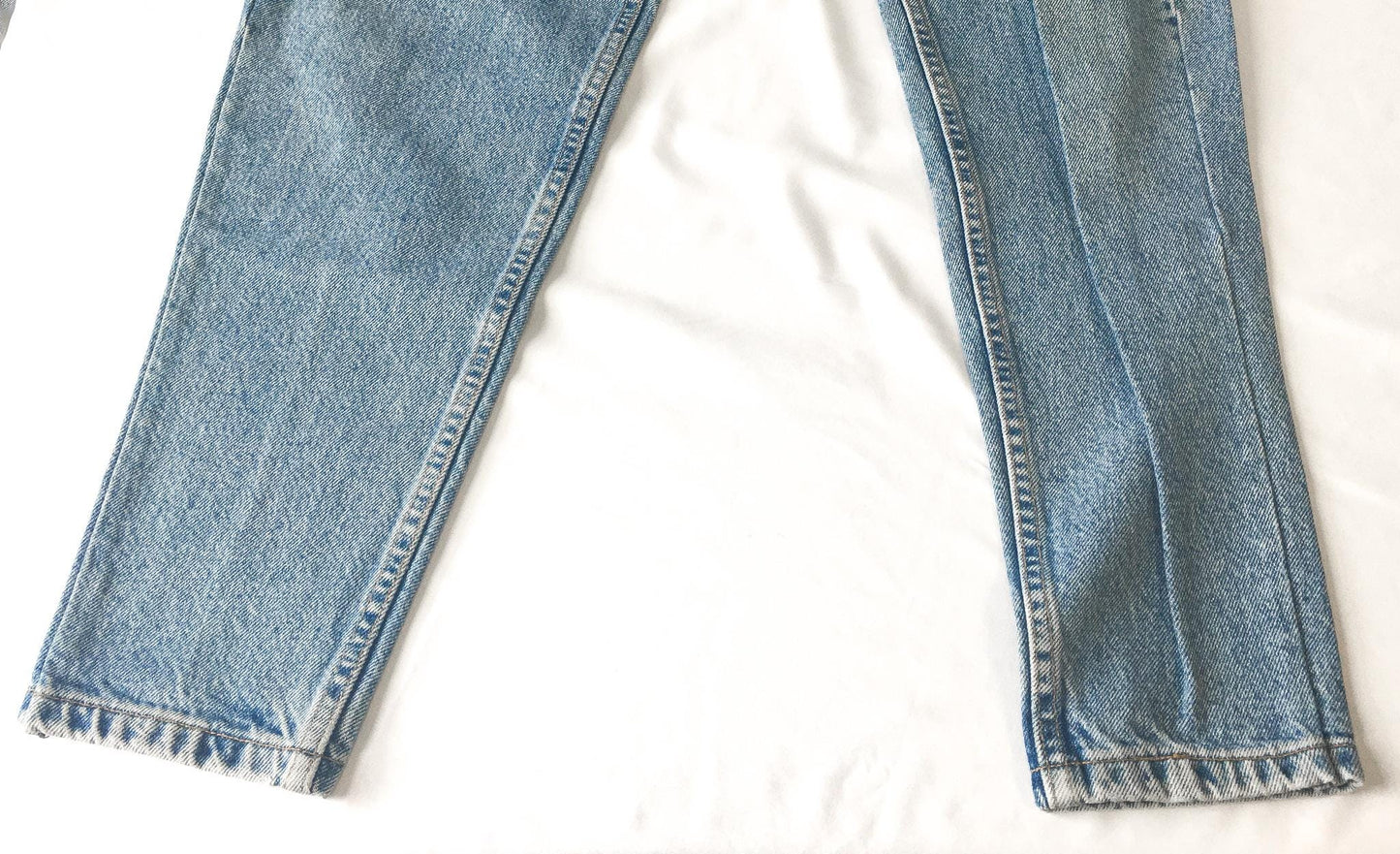 Vintage Levi's 560 Light Wash Loose Fit Straight Leg Denim Jeans, 26" x 30"