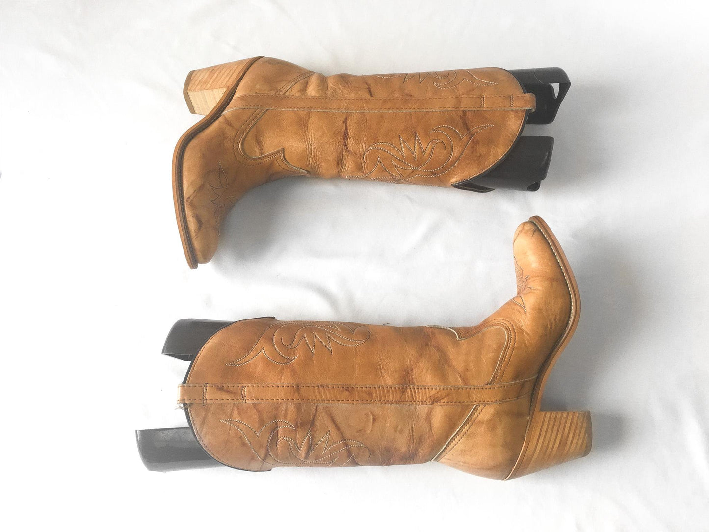 Vintage Dingo Carmel Brown Leather Stacked Heel Cowboy Boots, Sz. 7N, Style #7316, Vintage Cowgirl Western Boots