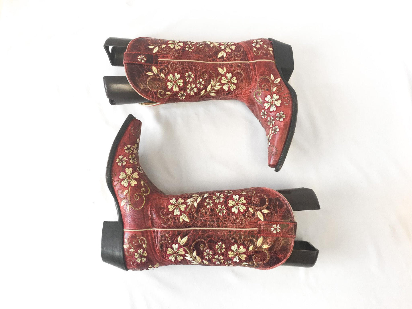 Vintage Inspired Shyanne Red/Cream Leather Floral Embroidered Snip Toe Cowboy Boots, Women's Sz 8B, Vintage Western Boots