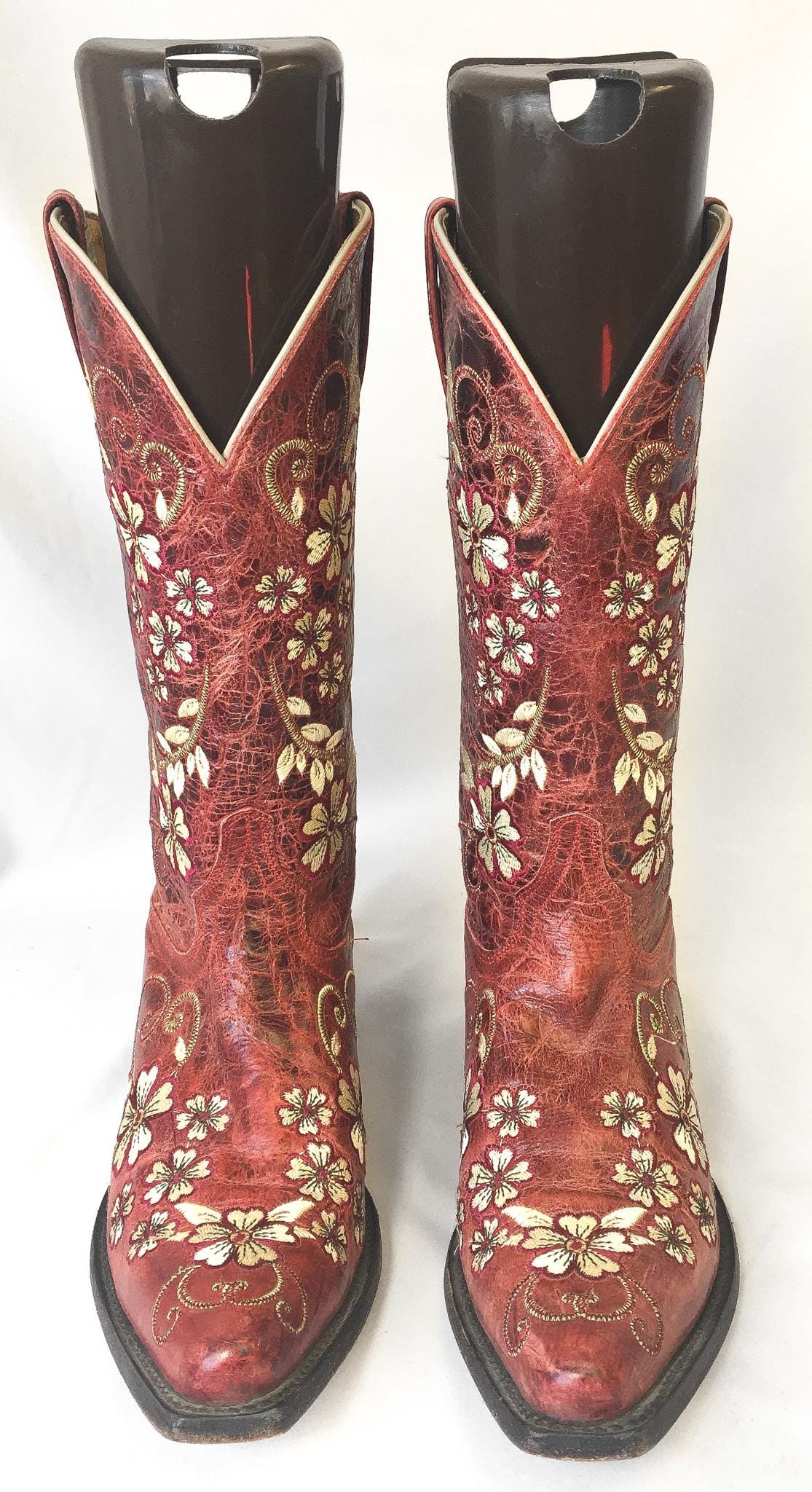 Vintage Inspired Shyanne Red/Cream Leather Floral Embroidered Snip Toe Cowboy Boots, Women's Sz 8B, Vintage Western Boots