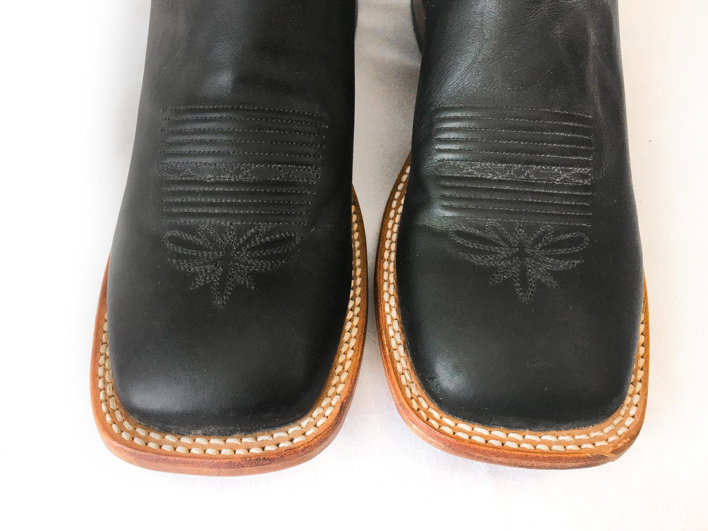 Vintage Tony Lama Lilac/Light Purple Black Leather Cowboy Boots with Pink Embroidery, Women's Sz. 9B, Vintage Rare Unique Western Boots