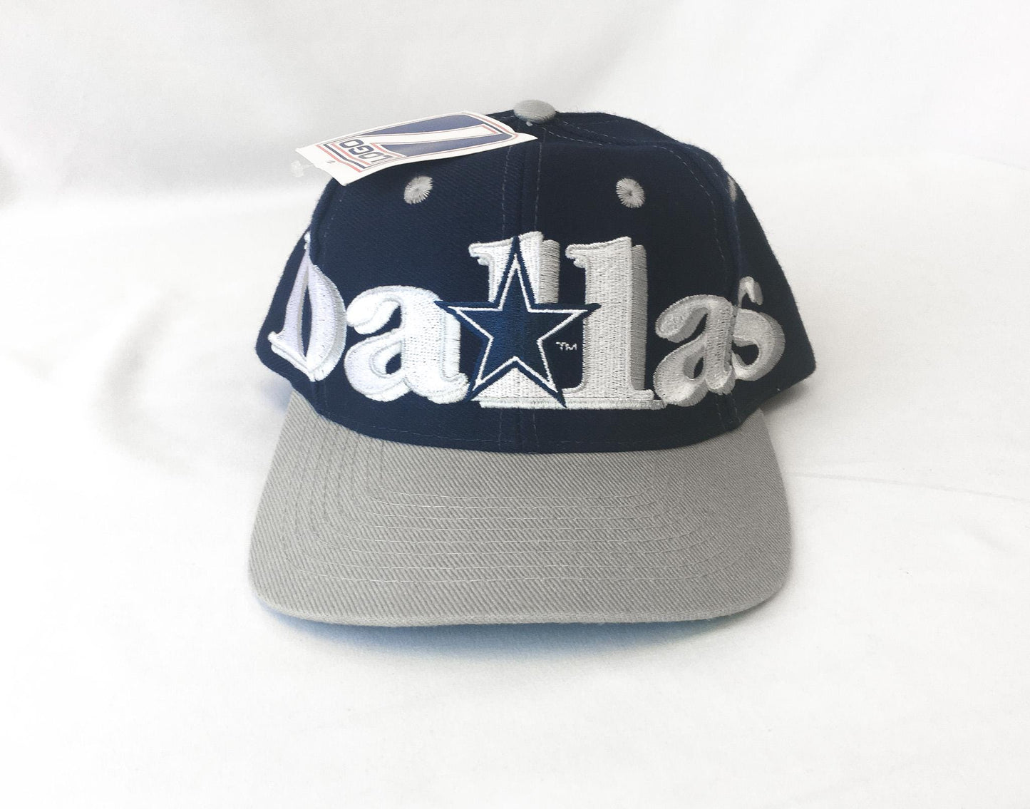 NWT 90s Dallas Cowboys Embroidered Wraparound Spell-Out Flatbrim Streetwear Baseball Cap, Vintage Cowboys NFL Apparel