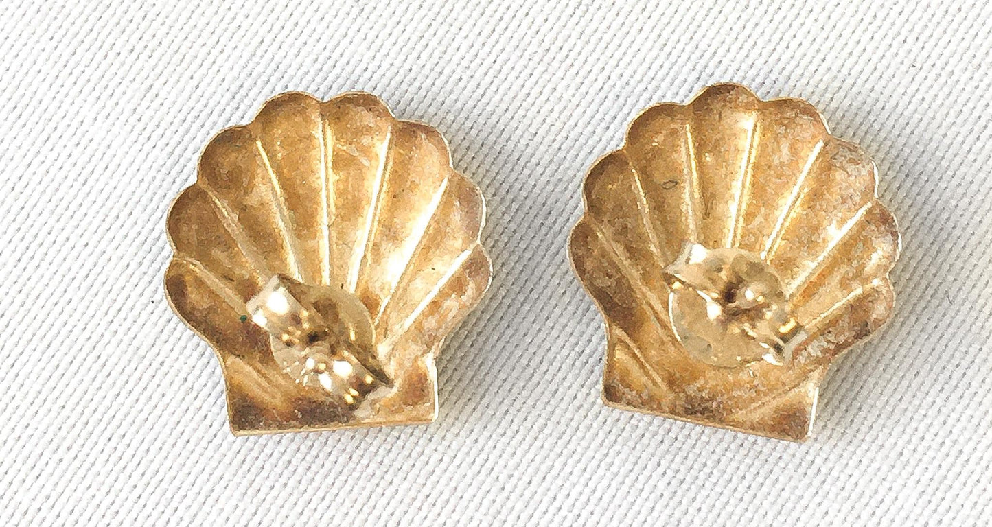 14K JCM Tricolor Seashell Stud Earrings, .3 grams each, Simple Dainty Everyday Beach Coastal Nautical Jewelry