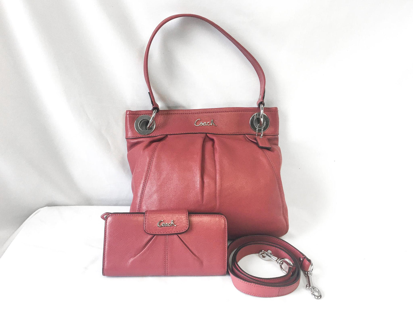 00s Coach Ashley Hippie Dusty Rose Pink Pleated Shoulder Tote Bag with Matching Wallet & Detachable Strap, Style #17605, Y2K Coach Handbag