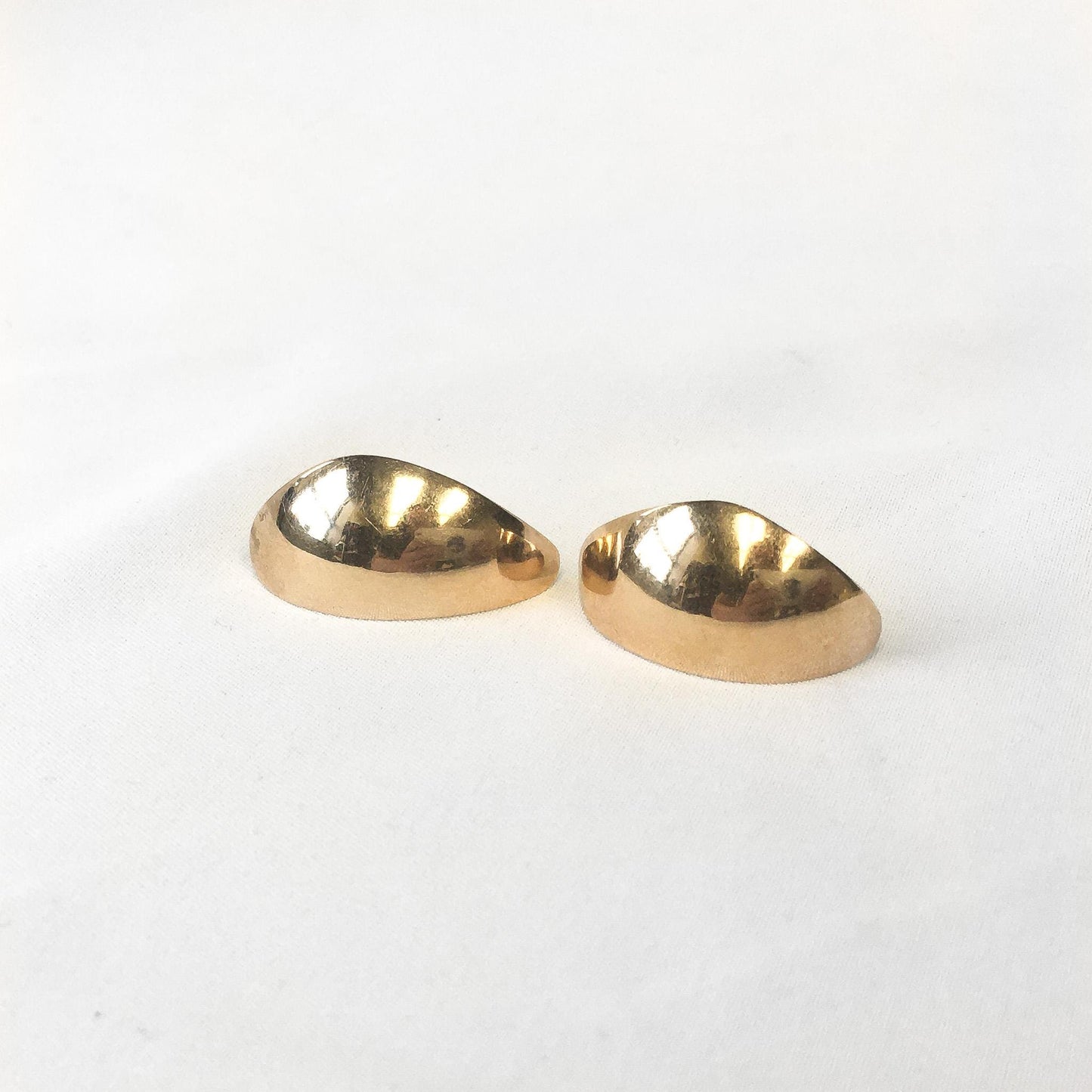 Vintage 14K Yellow Gold Abstract Shaped Large Half Dome Stud Earrings, Vintage Chunky Gold Everyday Minimalist Earrings