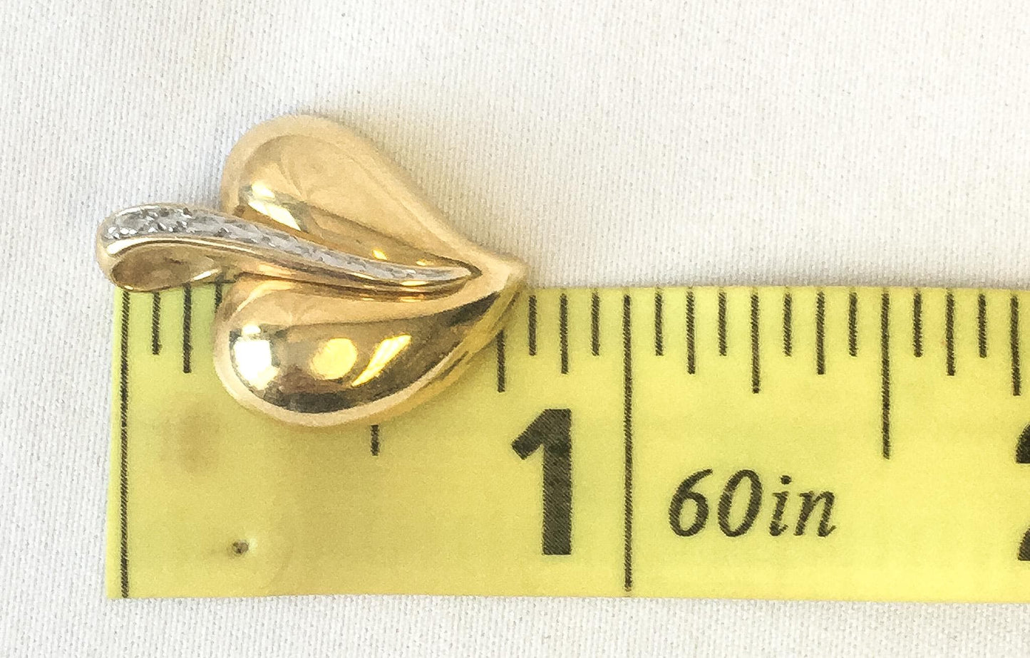 14K Yellow Gold Diamond Cut Heart Pendant, .75 Inches, 1.9 Grams, Simple Everyday Heart Pendant
