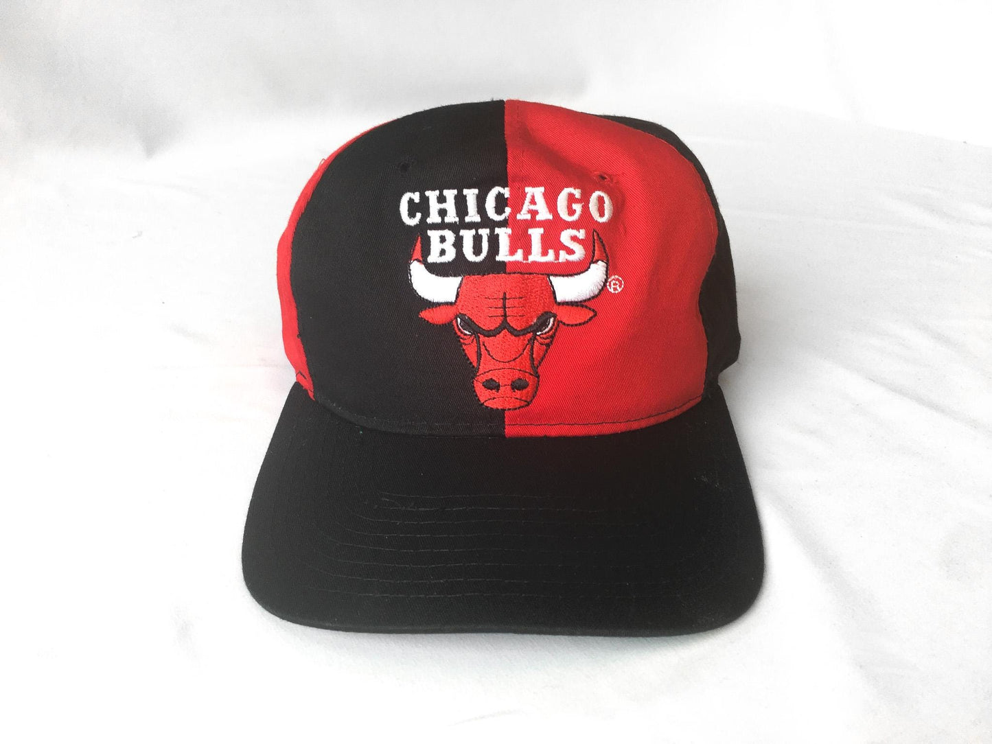 90s Chicago Bulls Black/Red Embroidered Logo Baseball Cap, Vintage Chicago Bulls NBA Apparel