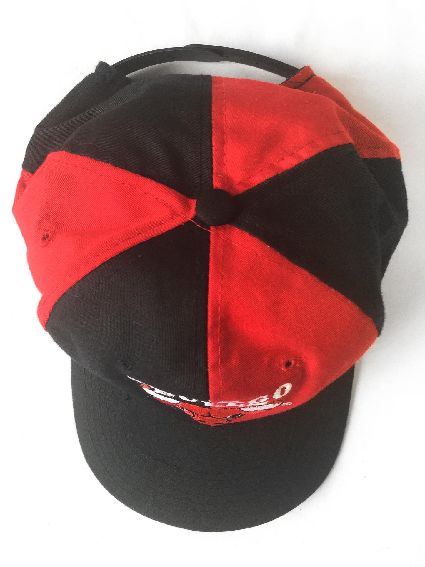 90s Chicago Bulls Black/Red Embroidered Logo Baseball Cap, Vintage Chicago Bulls NBA Apparel