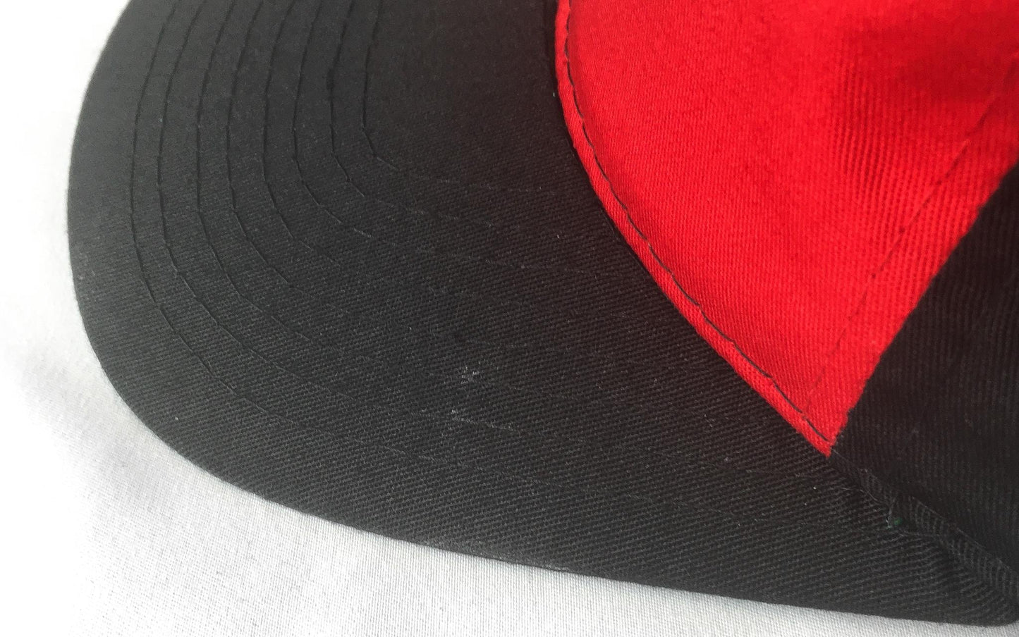 90s Chicago Bulls Black/Red Embroidered Logo Baseball Cap, Vintage Chicago Bulls NBA Apparel