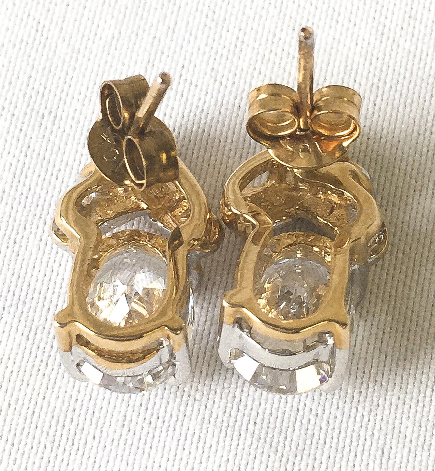 10K Yellow Gold Cubic Zirconia Abstract Oval Stud Earrings, Simple Everyday Minimalist Elegant Stud Earrings