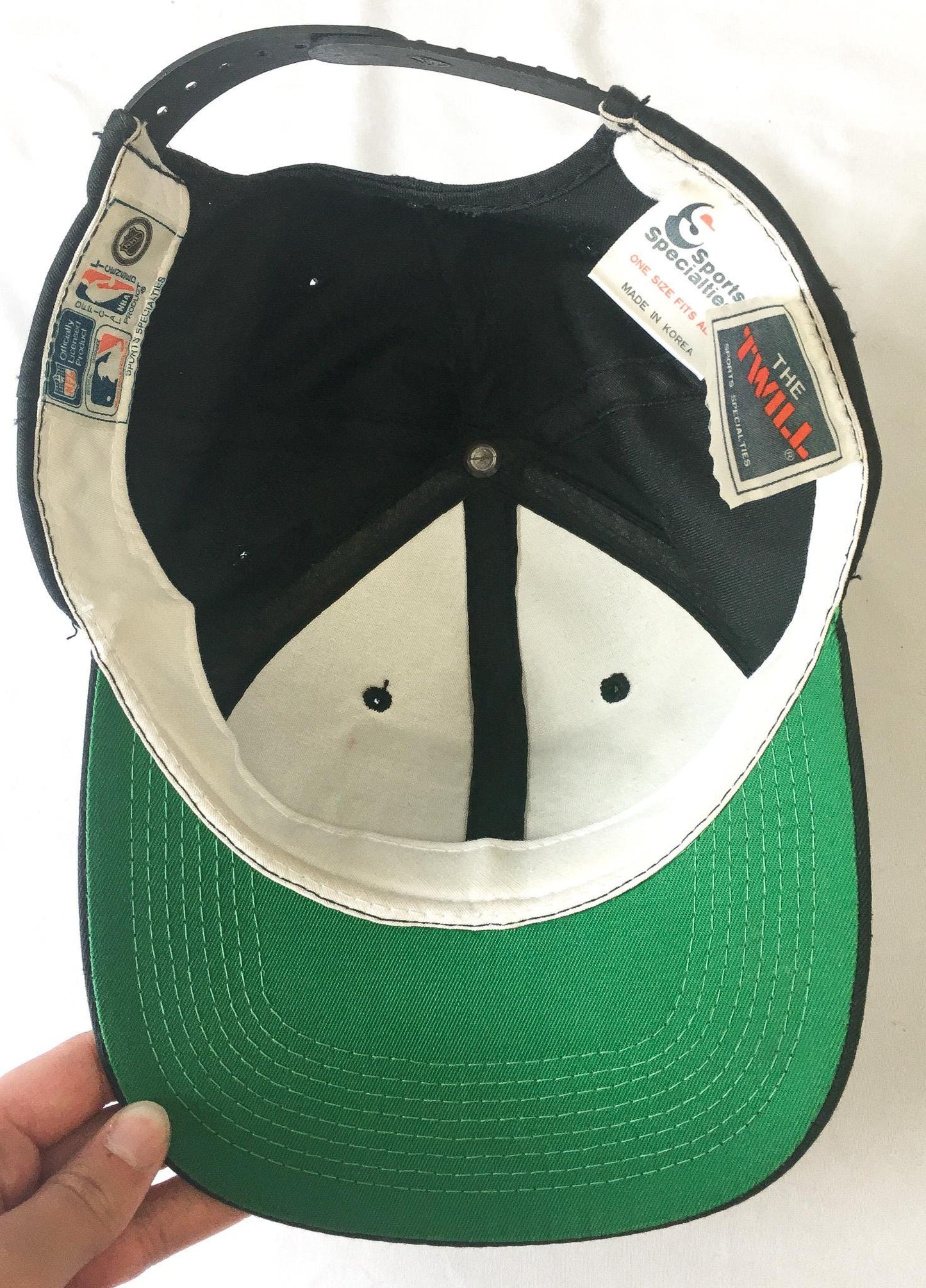 90s Chicago Bulls Finals 1991 World Champions Black Embroidered Baseball Cap, Vintage NBA Chicago Bulls Apparel