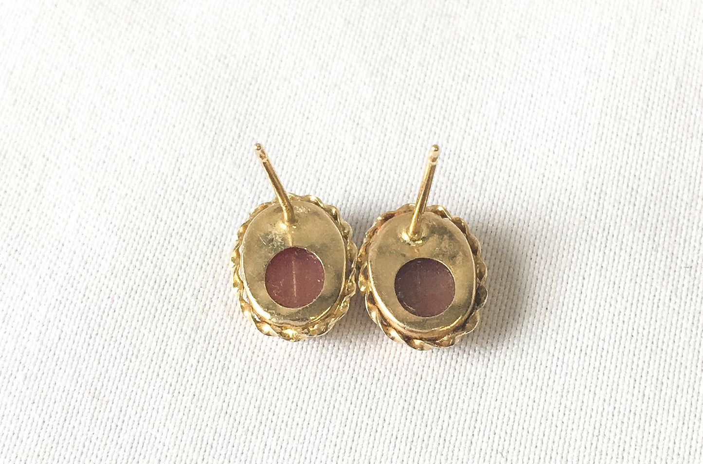 Vintage 14K 585 Gold Mini Red Cameo Stud Earrings, Dainty Victorian Style Earrings