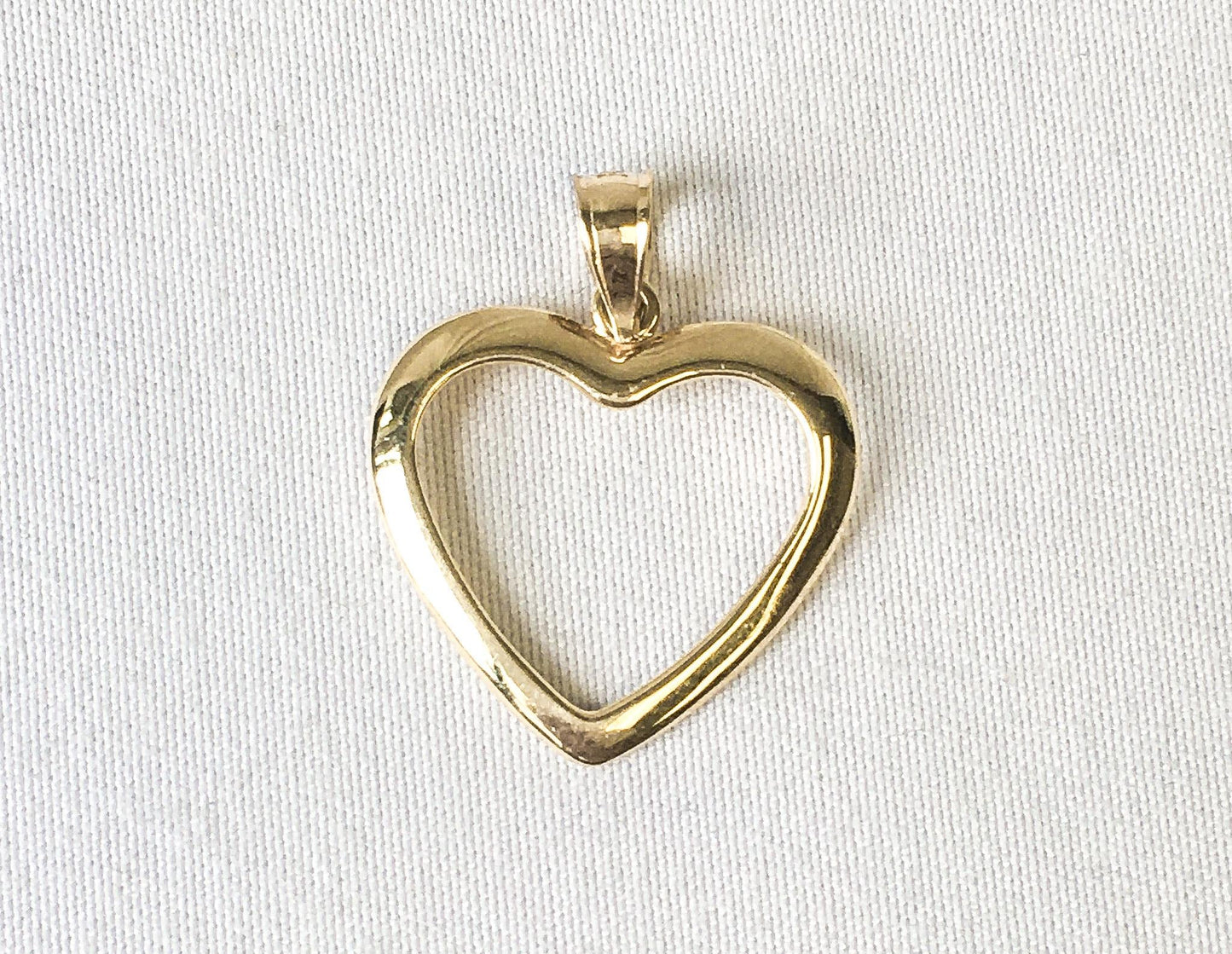 14K OroAmerica Yellow Gold Open Heart Pendant, .75", Lightweight Dainty Simple Everyday Minimalist Pendant