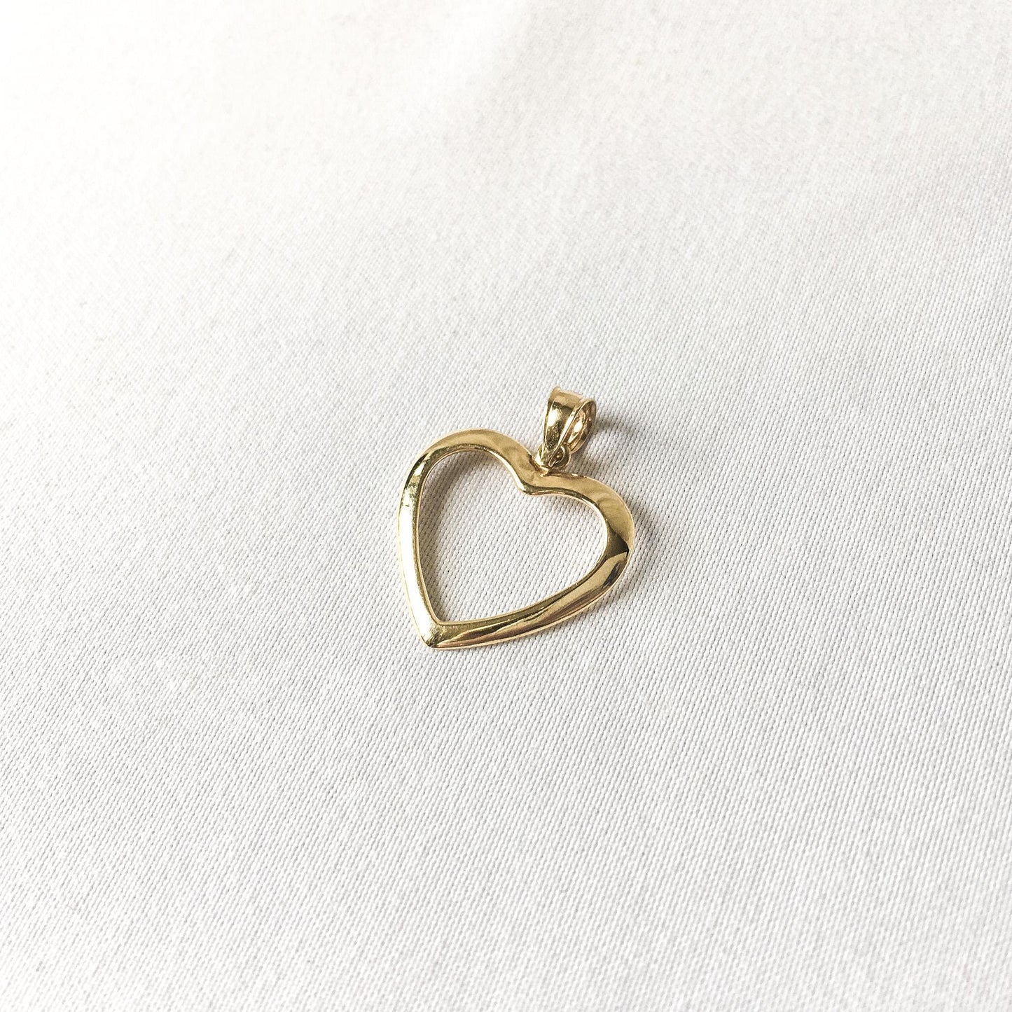 14K OroAmerica Yellow Gold Open Heart Pendant, .75", Lightweight Dainty Simple Everyday Minimalist Pendant