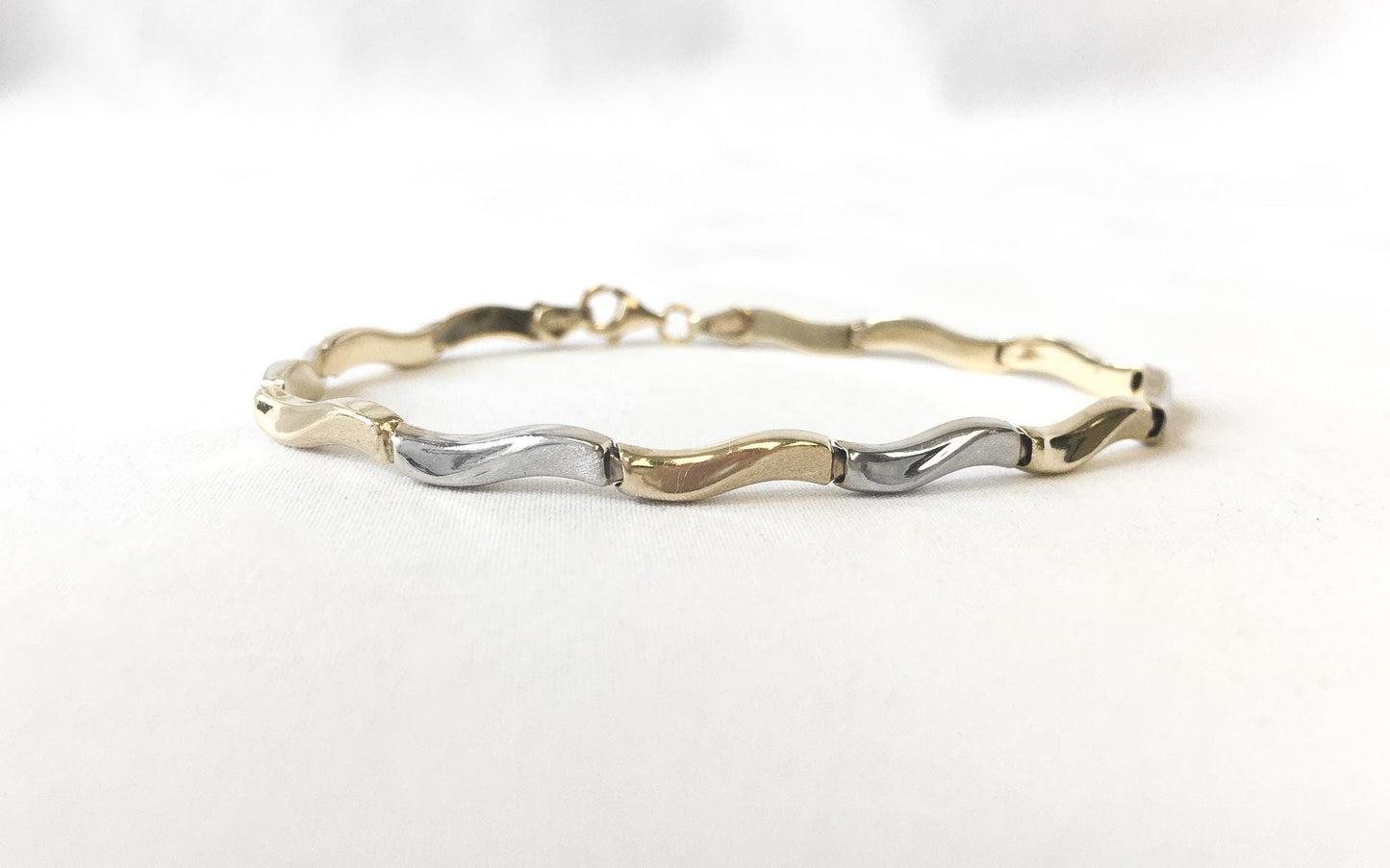 Vintage 10K Turkey Yellow and White Gold Two Toned Wave Chain Link Bracelet, 7", Roughly 3mm, Simple Everyday Stackable Chain Bracelet