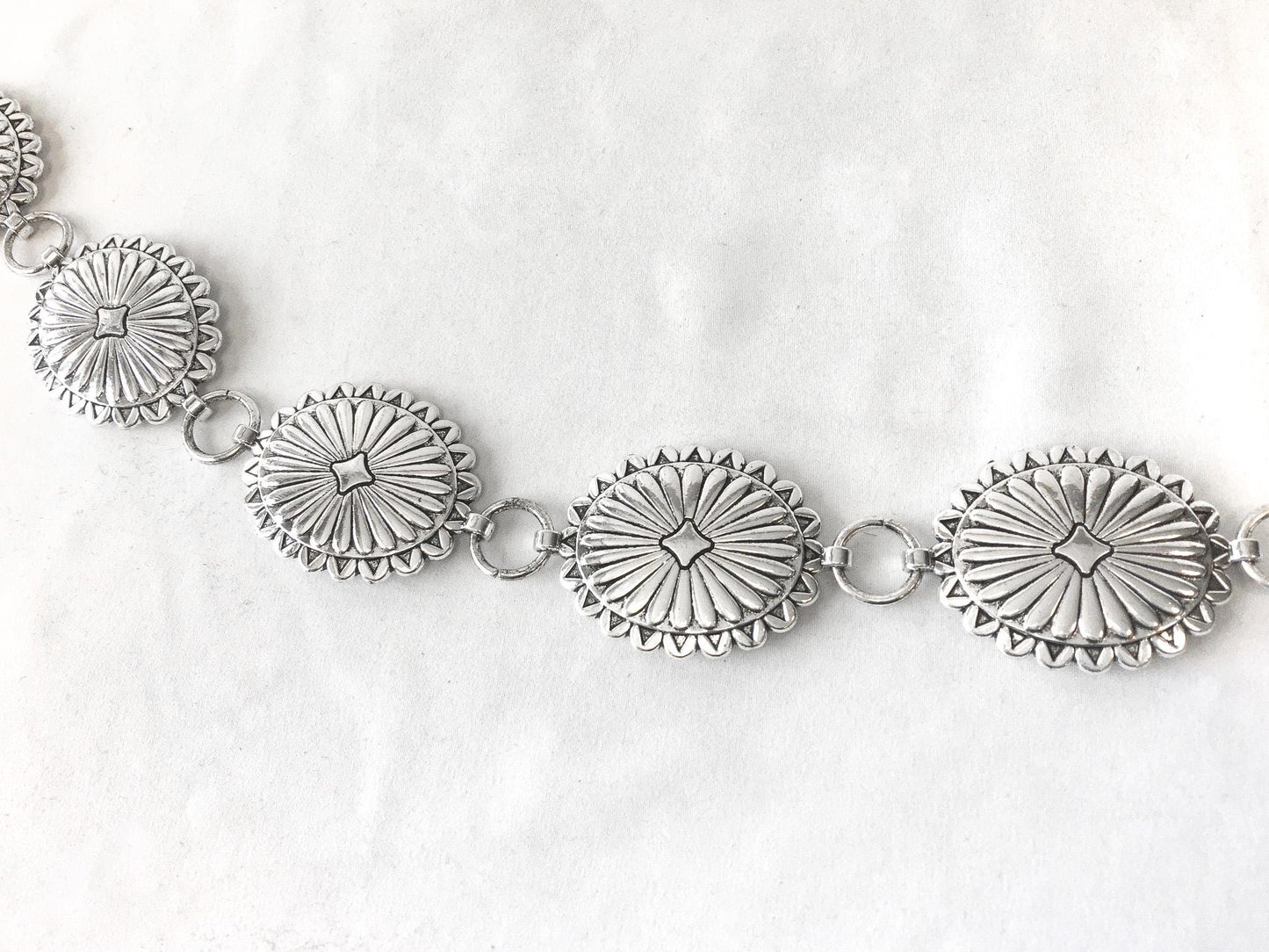 Vintage Silver Toned Oval Concho Chain Link Belt, Fits Any Size Waist, Vintage Boho Western Style Festival Belt