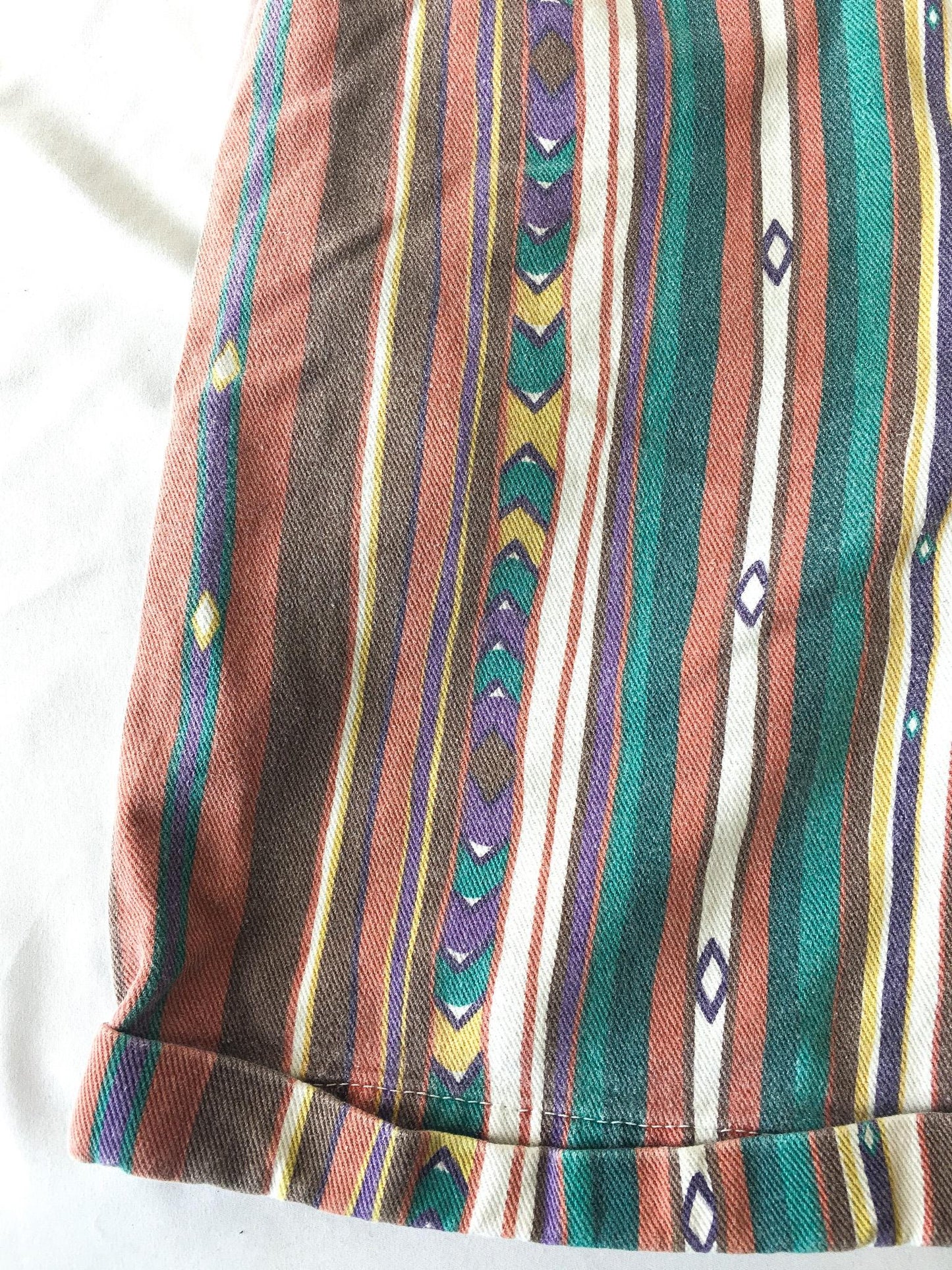 90s Gitano Rainbow Multicolor Striped Geometric Print Denim Shorts, Sz 24" Waist, Unique Denim Shorts