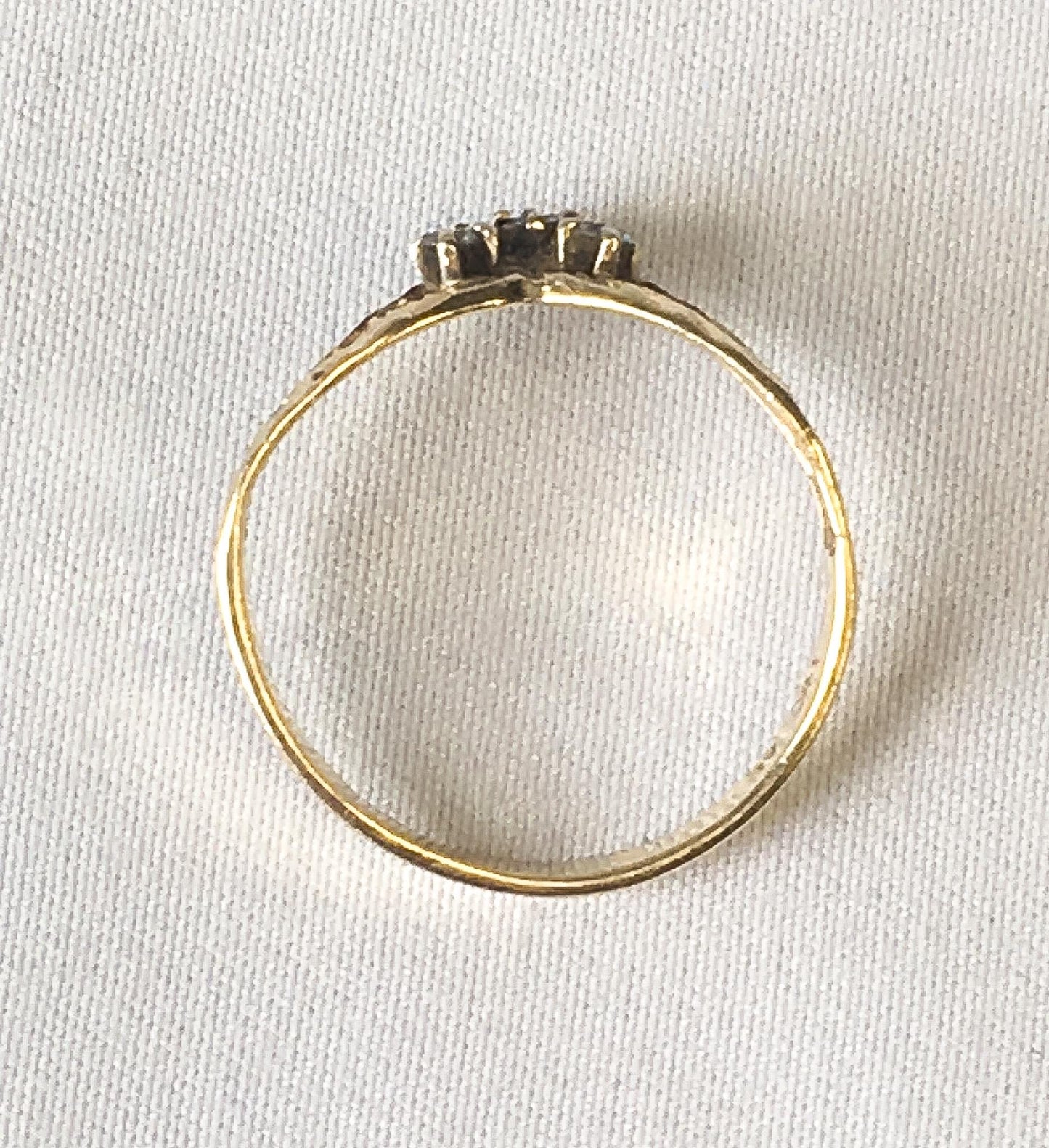 Vintage 14K Yellow Gold Diamond Filligree Chevron Band Ring, Sz. 6, Vintage Elegant Dainty Simple Everyday Stackable Ring