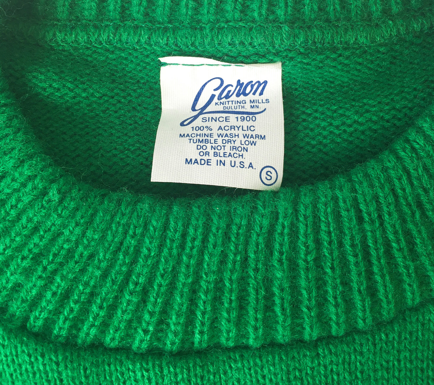 Vintage UND Fighting Sioux Green/White Logo Sweater, Women's Sz. XS/S