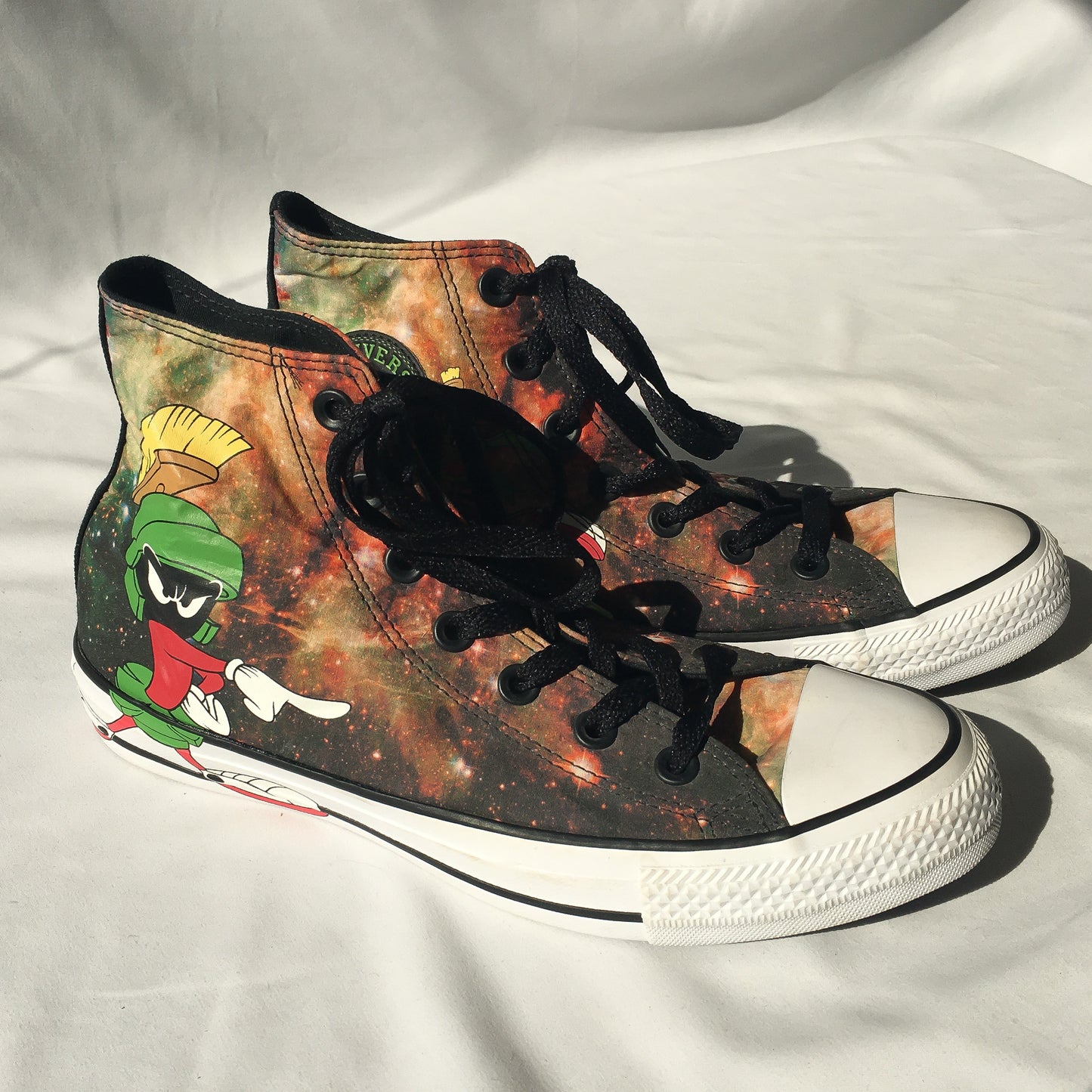 Converse Chuck Taylor All Star Hi Looney Tunes Marvin The Martian Men 6 Women 8