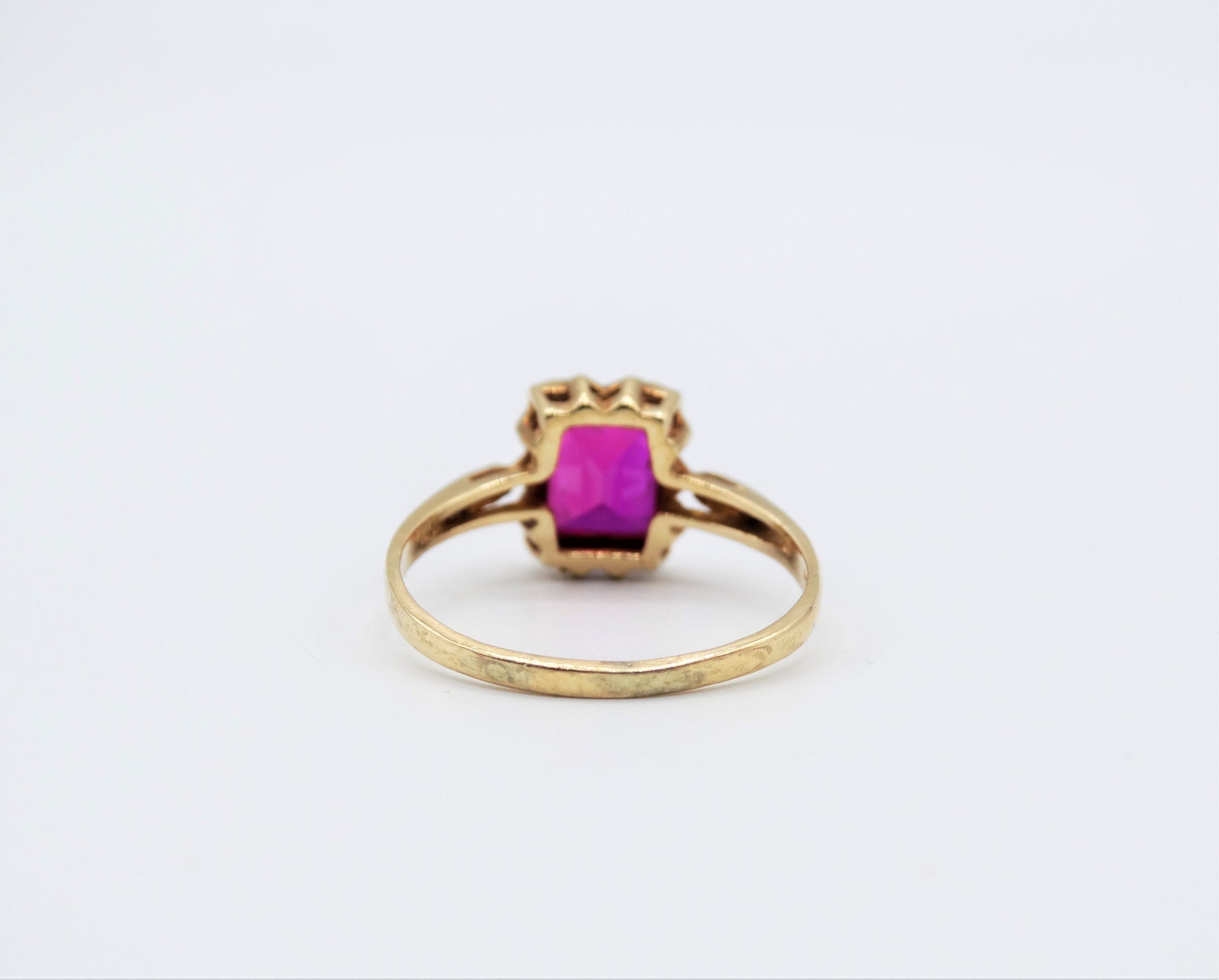 Estate Vintage 10K Gold Synthetic Ruby Ring, Vintage Jewelry, Ring Size 9