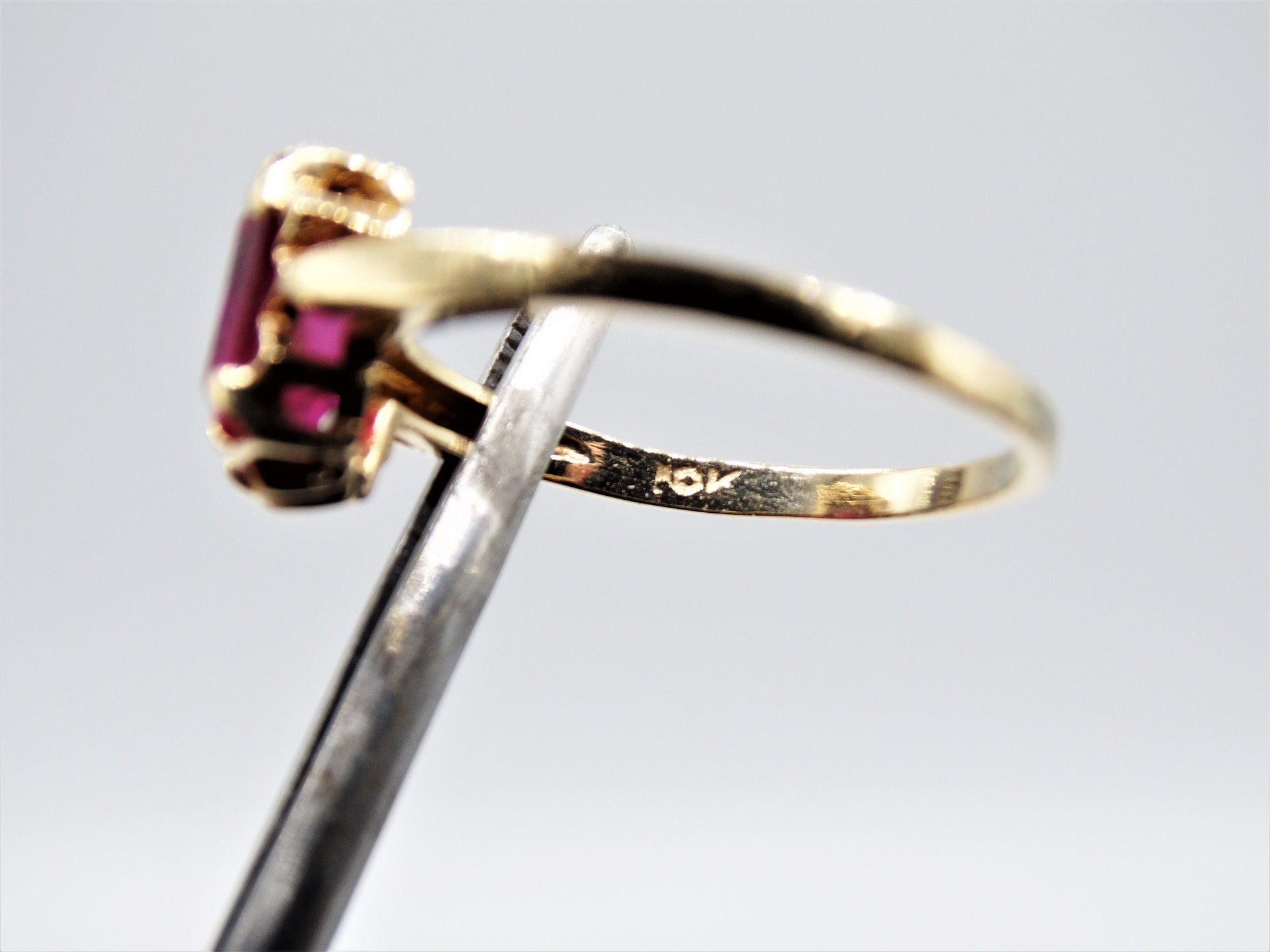 Estate Vintage 10K Gold Synthetic Ruby Ring, Vintage Jewelry, Ring Size 9