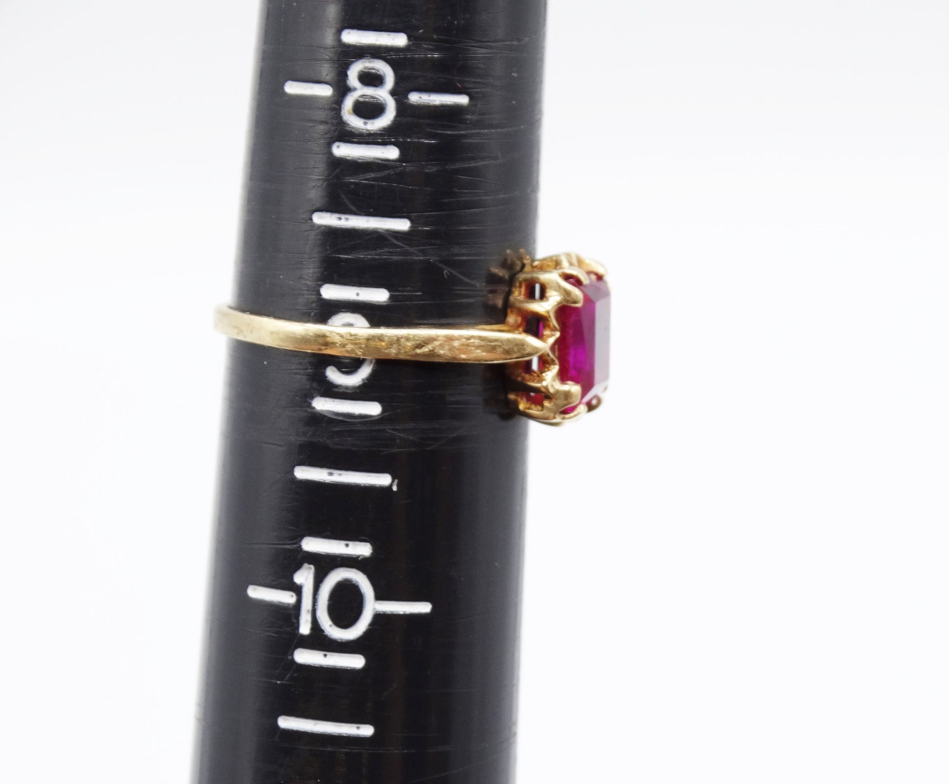Estate Vintage 10K Gold Synthetic Ruby Ring, Vintage Jewelry, Ring Size 9