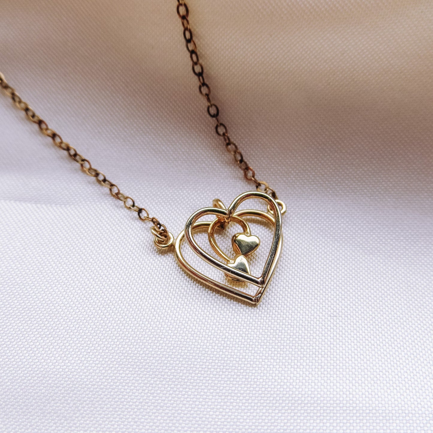 Vintage 14k Gold Filled Cut Out Heart Necklace, Simplistic Vintage Heart Necklace