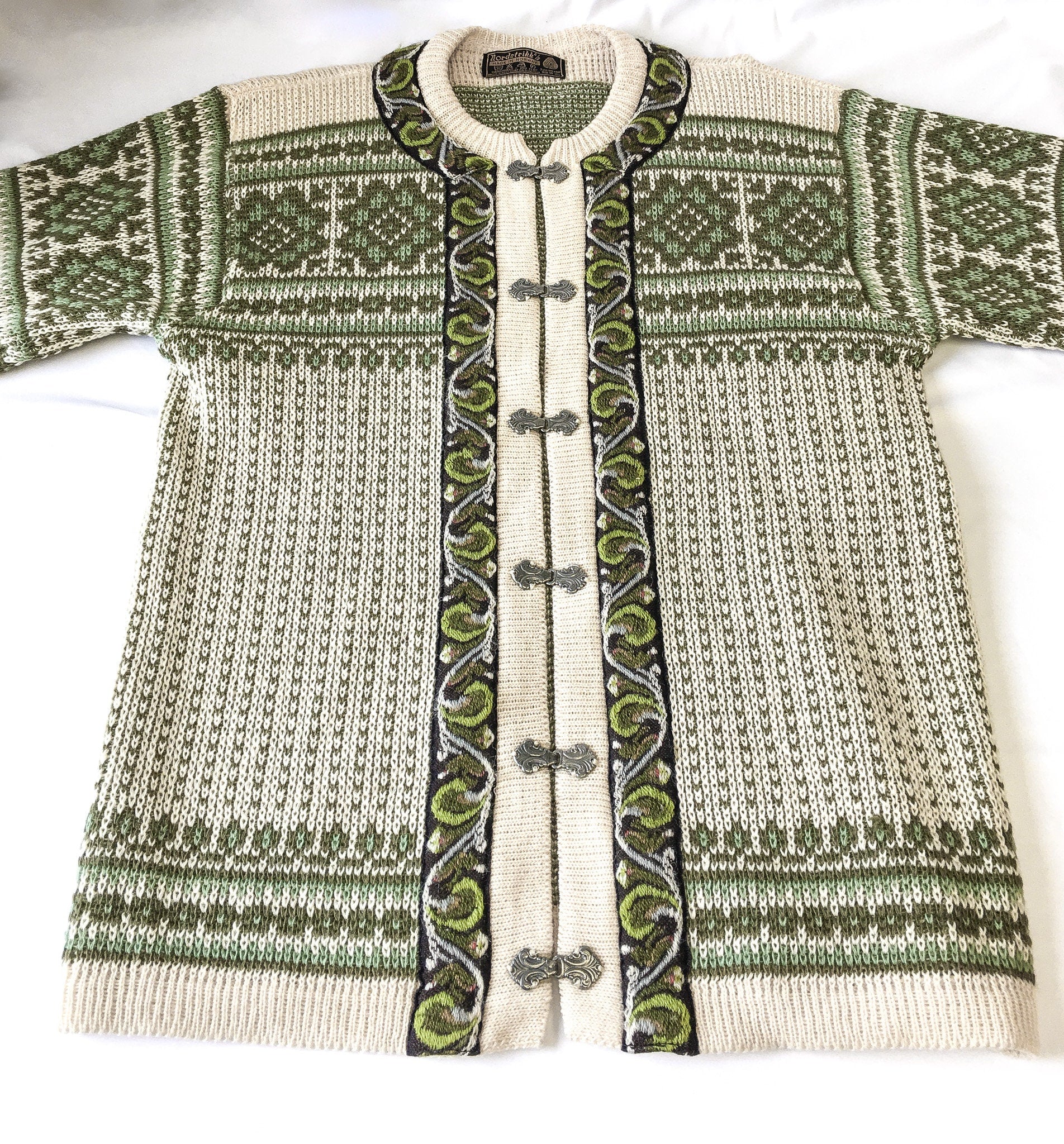 Vintage 90s Nordstrikk Cream/Off-White & Green Floral Embroidered Wool Sweater, Pure Wool Nordic Clasp Cardigan
