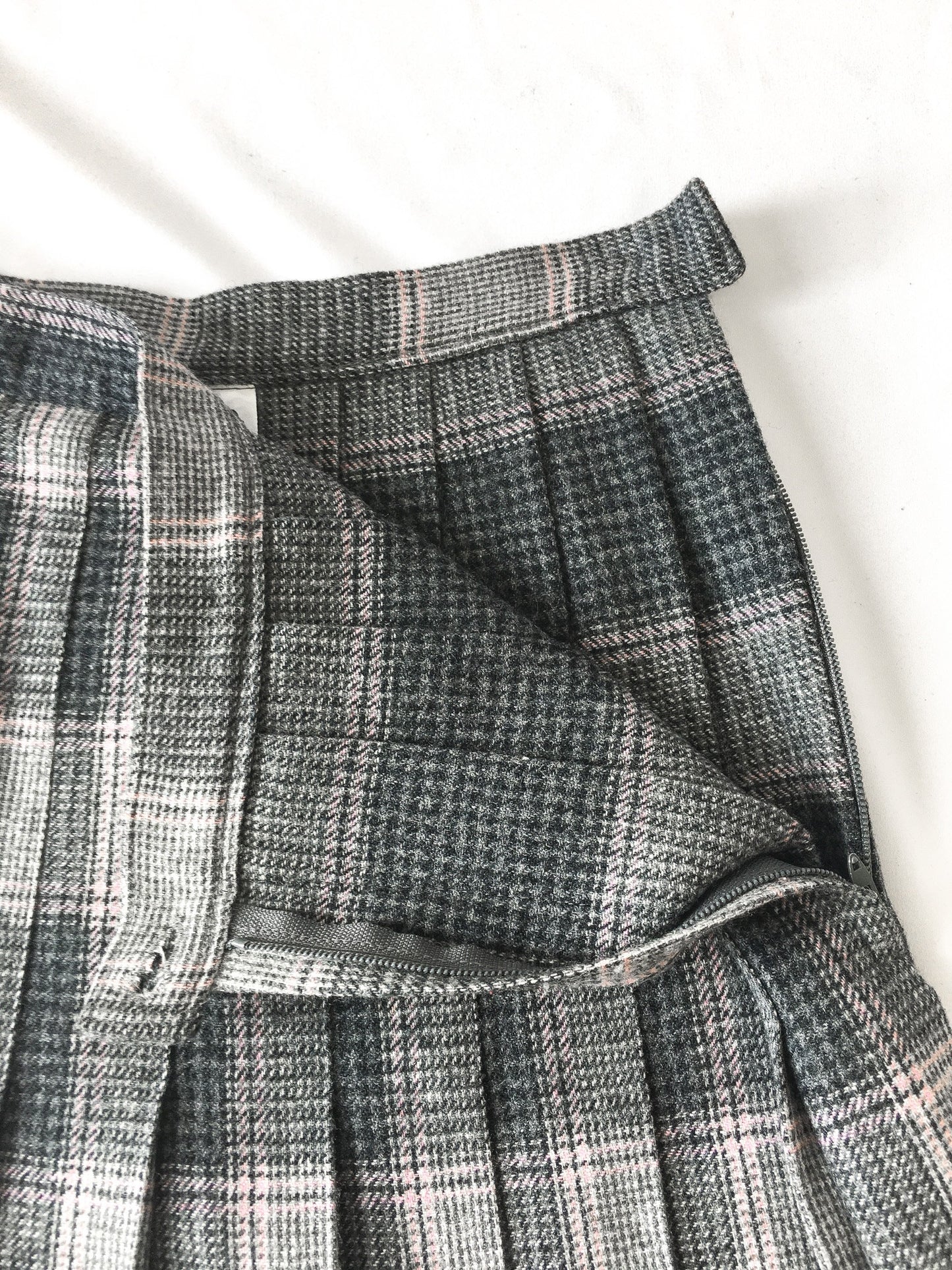 Vintage 80s Pendleton Petite Gray and Pink Tartan Print Wool Maxi Skirt, Vintage Sz. 8