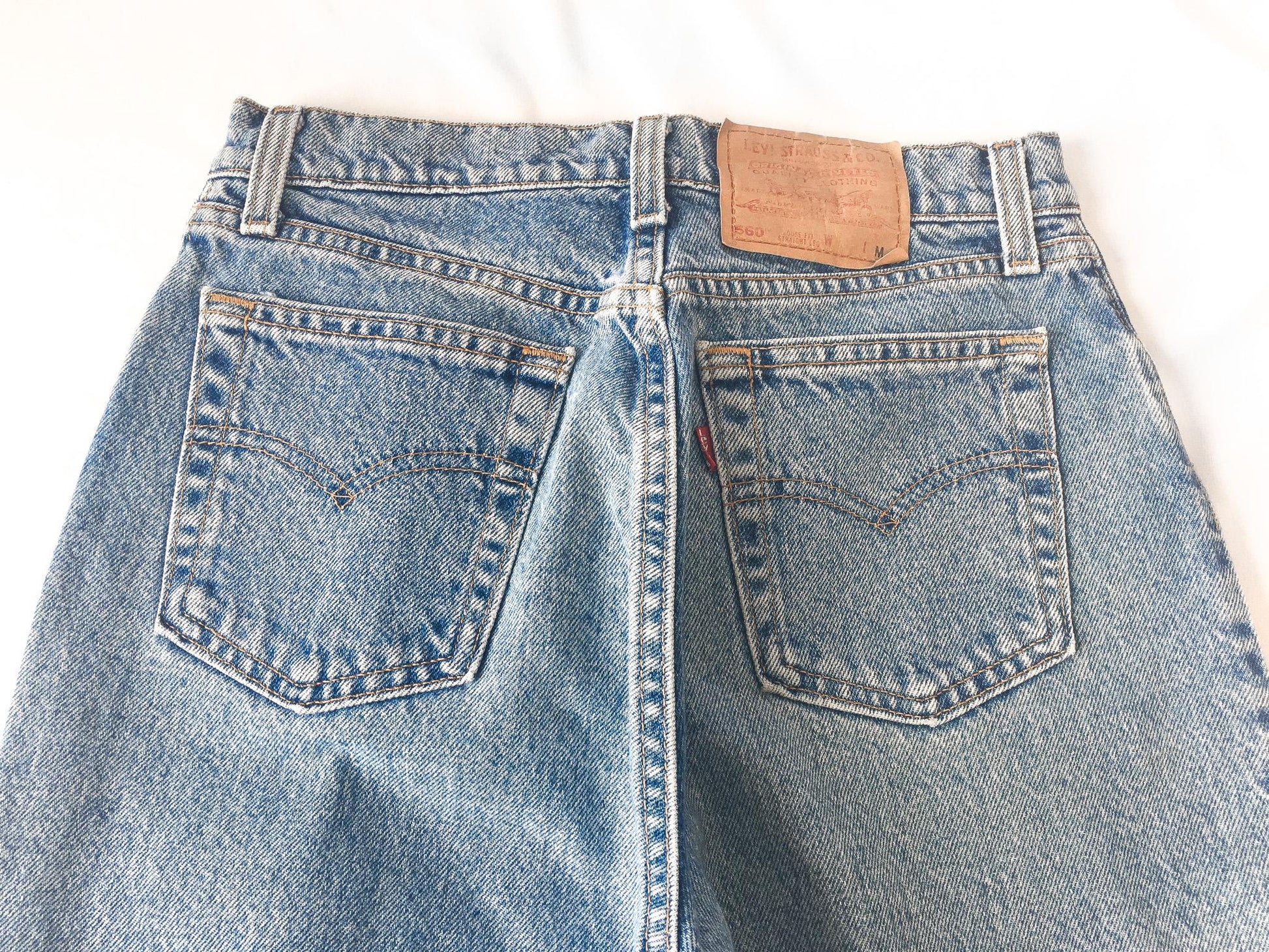 Vintage Levi's 560 Light Wash Loose Fit Straight Leg Denim Jeans, 26" x 30"