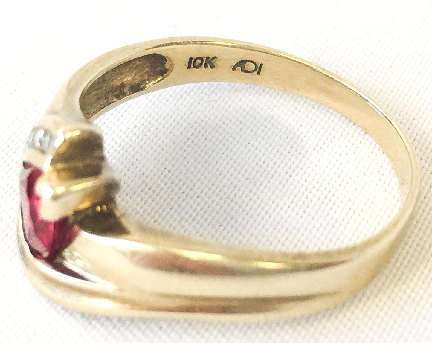 Vintage 10K Gold Wrap Band Triangle Diamond and Ruby Ring, Sz. 7.75