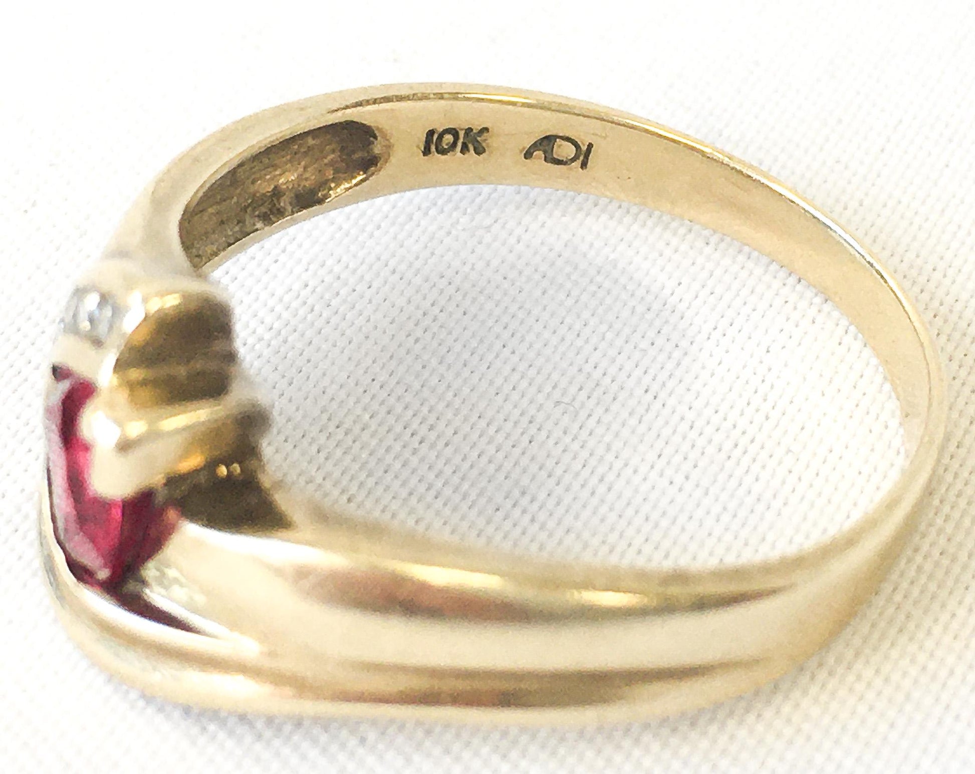 Vintage 10K Gold Wrap Band Triangle Diamond and Ruby Ring, Sz. 7.75