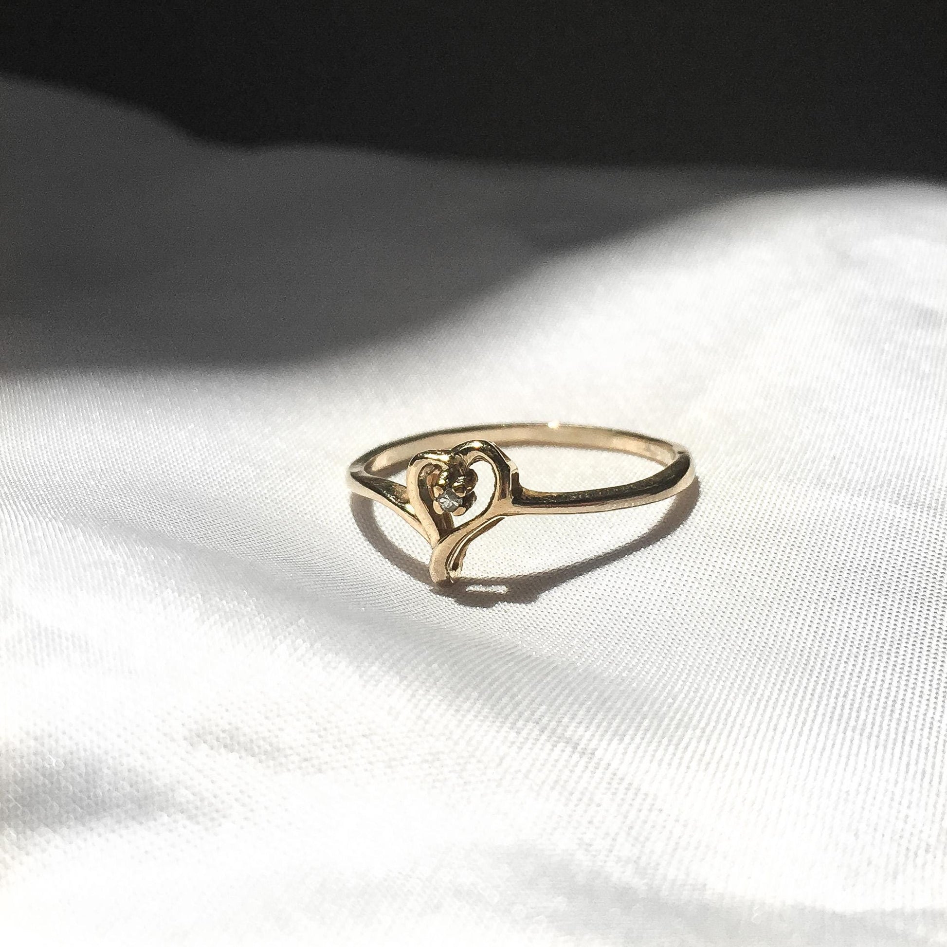 10K Yellow Gold Mini Diamond Heart Shaped Ring, Sz. 7.5, 1.2 grams, Simple Everyday Dainty Ring