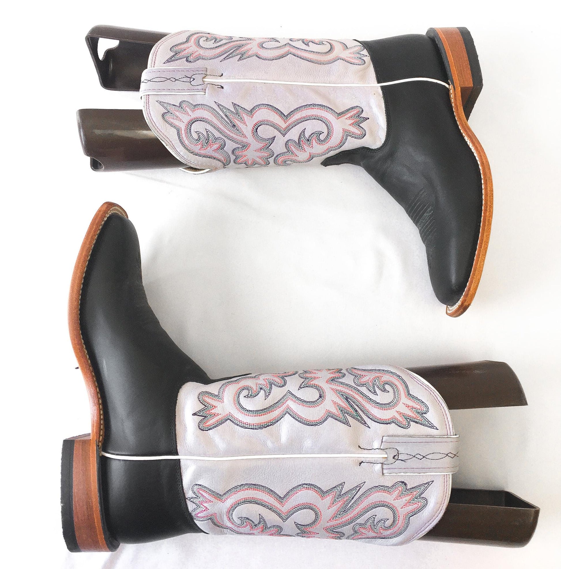Vintage Tony Lama Lilac/Light Purple Black Leather Cowboy Boots with Pink Embroidery, Women's Sz. 9B, Vintage Rare Unique Western Boots