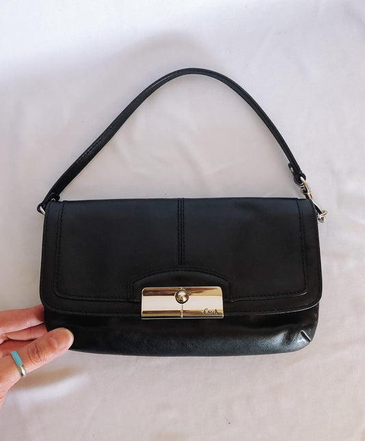 Vintage Y2K Coach Kristin Leather Wristlet Clutch, Vintage Y2K Classy Everyday Coach Mini Bag