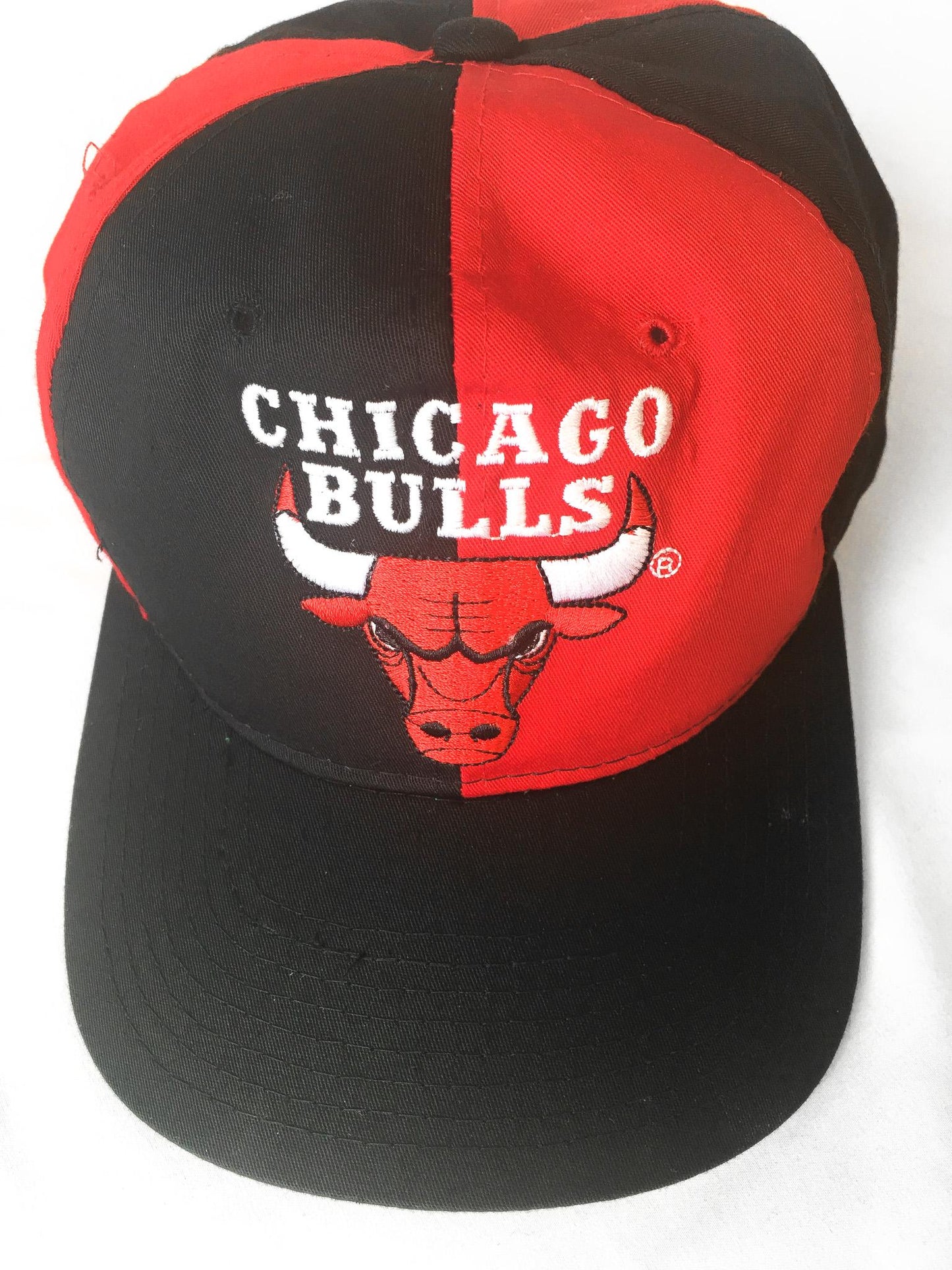 90s Chicago Bulls Black/Red Embroidered Logo Baseball Cap, Vintage Chicago Bulls NBA Apparel