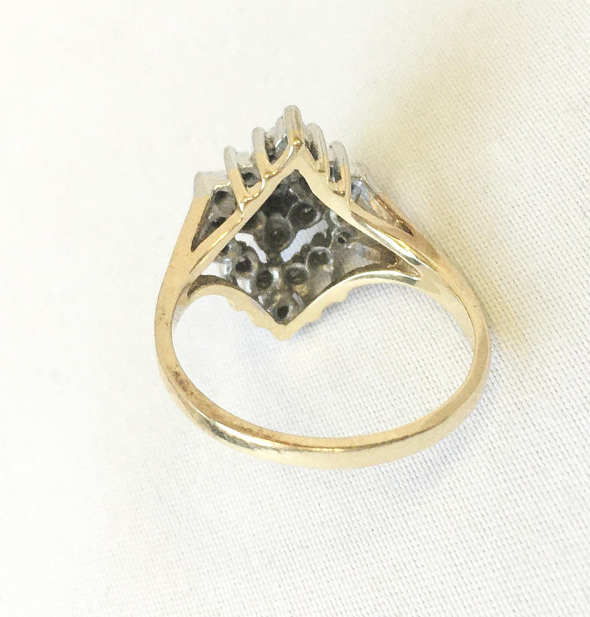 Vintage 14K Gold Diamond Cluster Ring, Sz. 7, Vintage Elegant Classy Art Deco Style Statement Diamond Engagement Ring