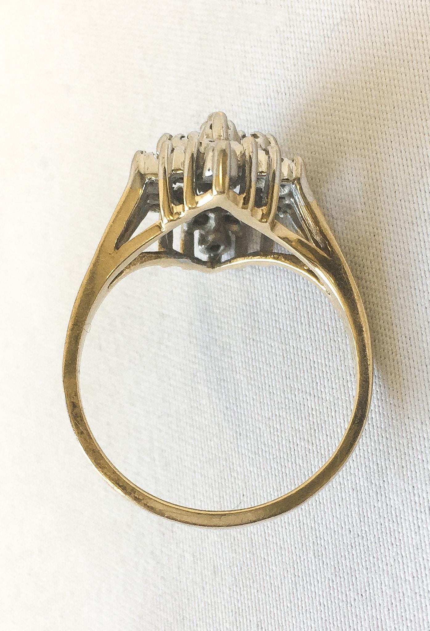 Vintage 14K Gold Diamond Cluster Ring, Sz. 7, Vintage Elegant Classy Art Deco Style Statement Diamond Engagement Ring