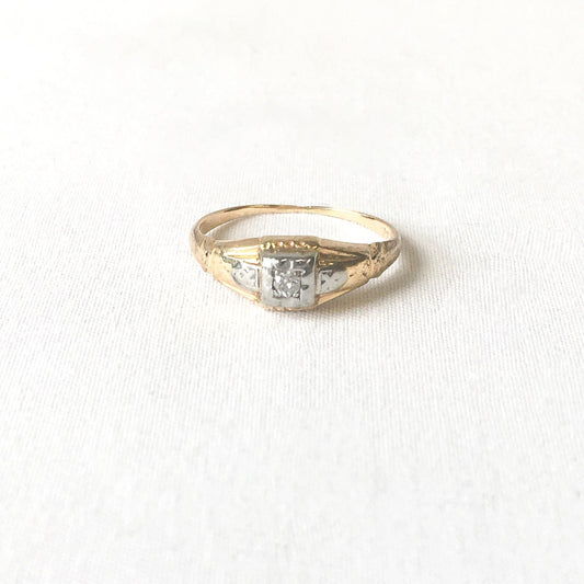 Vintage 14K Yellow and White Gold Diamond Etched Ring, Sz. 4.75, Simple Everyday Dainty Stackable Ring
