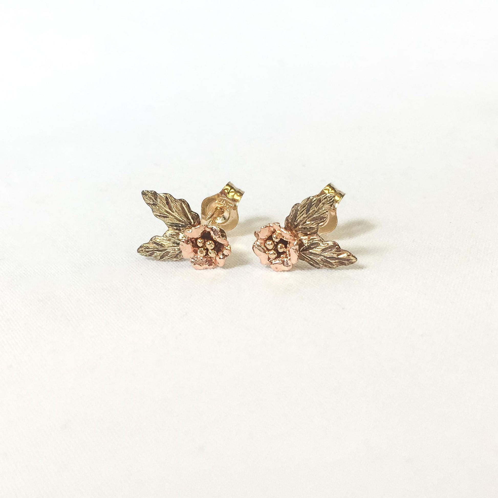 10K 14K Black Hills Gold Floral Leaf Stud Earrings, Dainty Black Hills Gold Floral Studs
