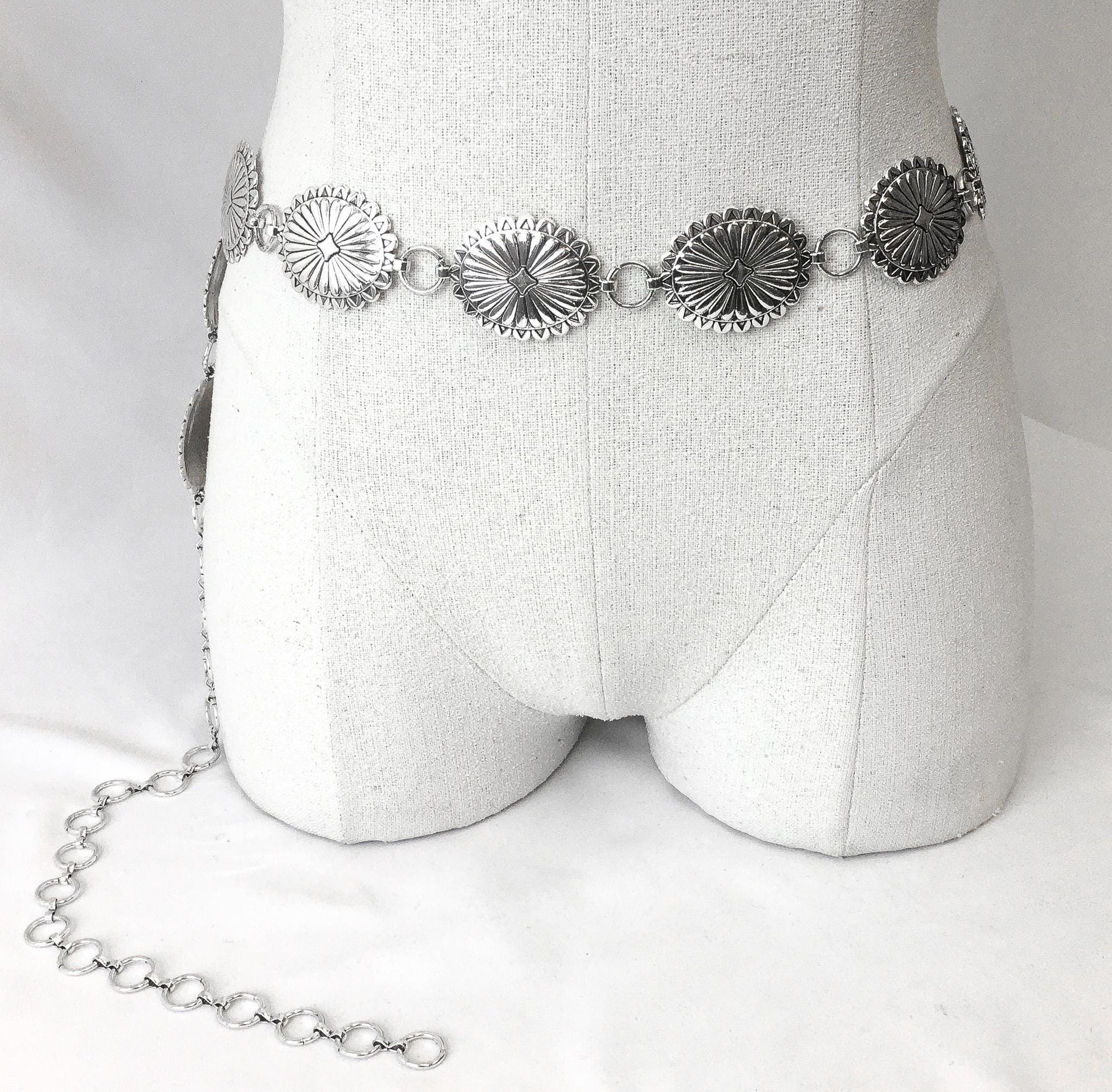 Vintage Silver Toned Oval Concho Chain Link Belt, Fits Any Size Waist, Vintage Boho Western Style Festival Belt